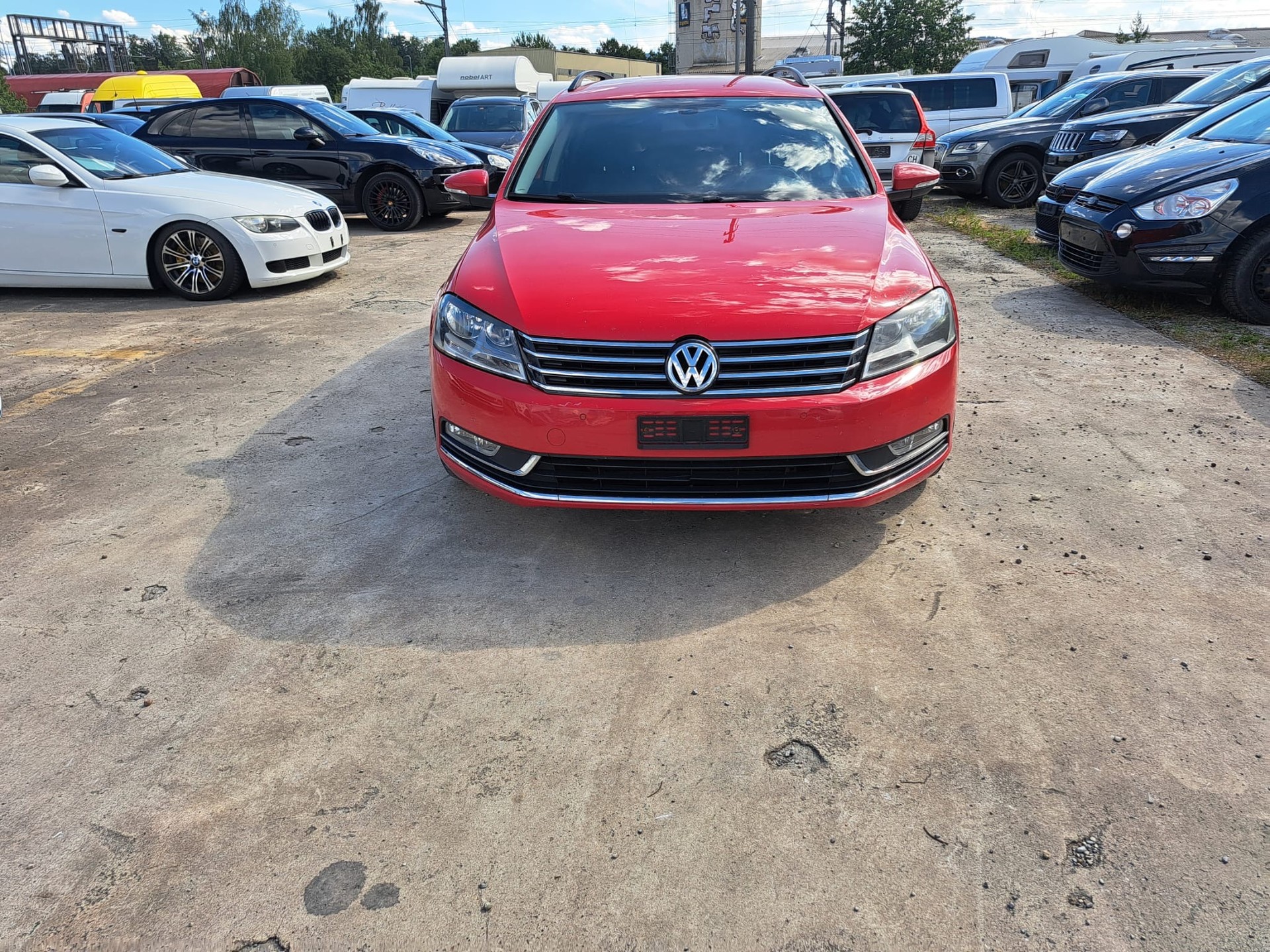 VW Passat Variant 2.0 TDI BMT Design 4Motion-image-8