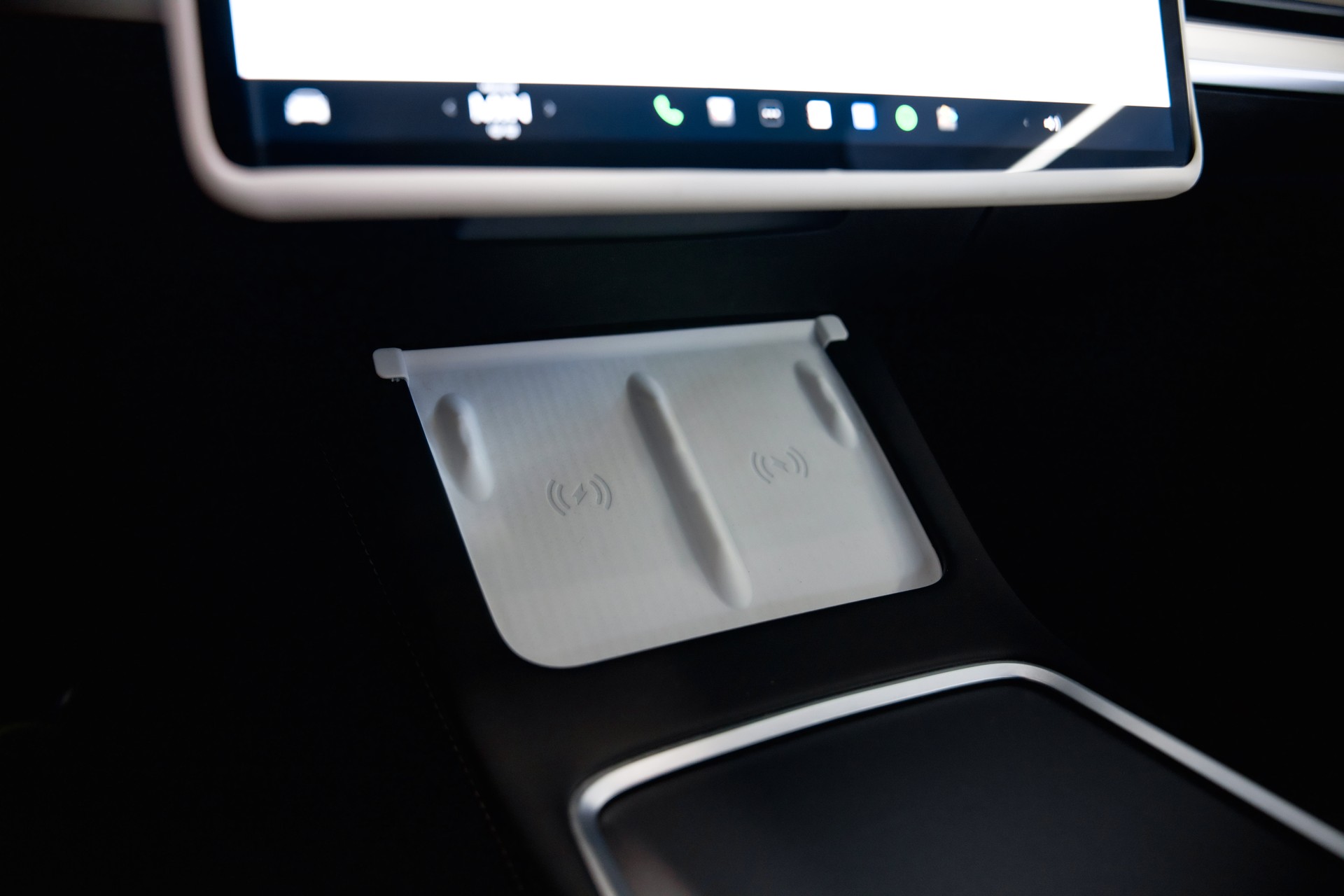 TESLA Model Y Long Range D-image-27