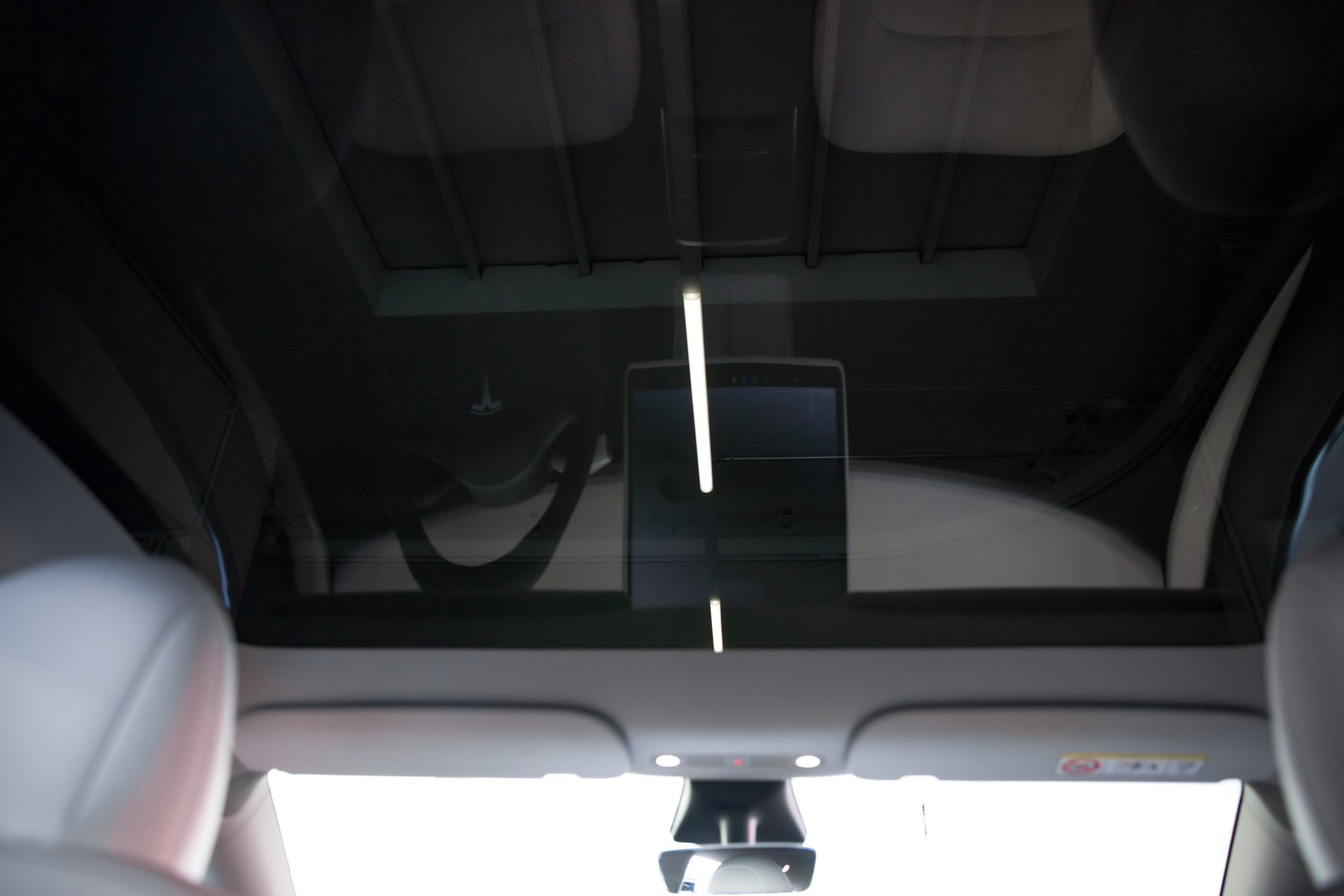 TESLA Model Y Long Range D-image-23