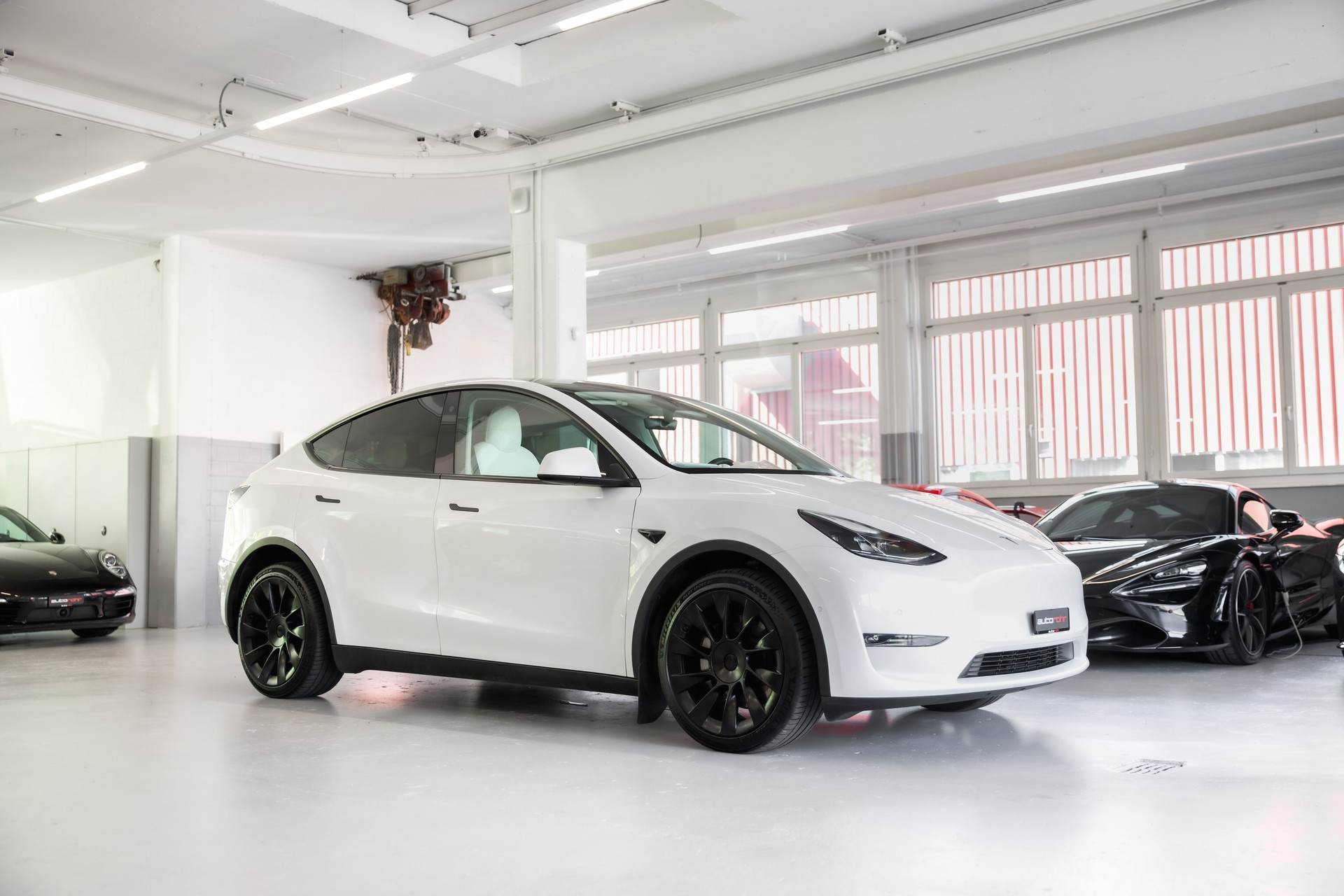 TESLA Model Y Long Range D