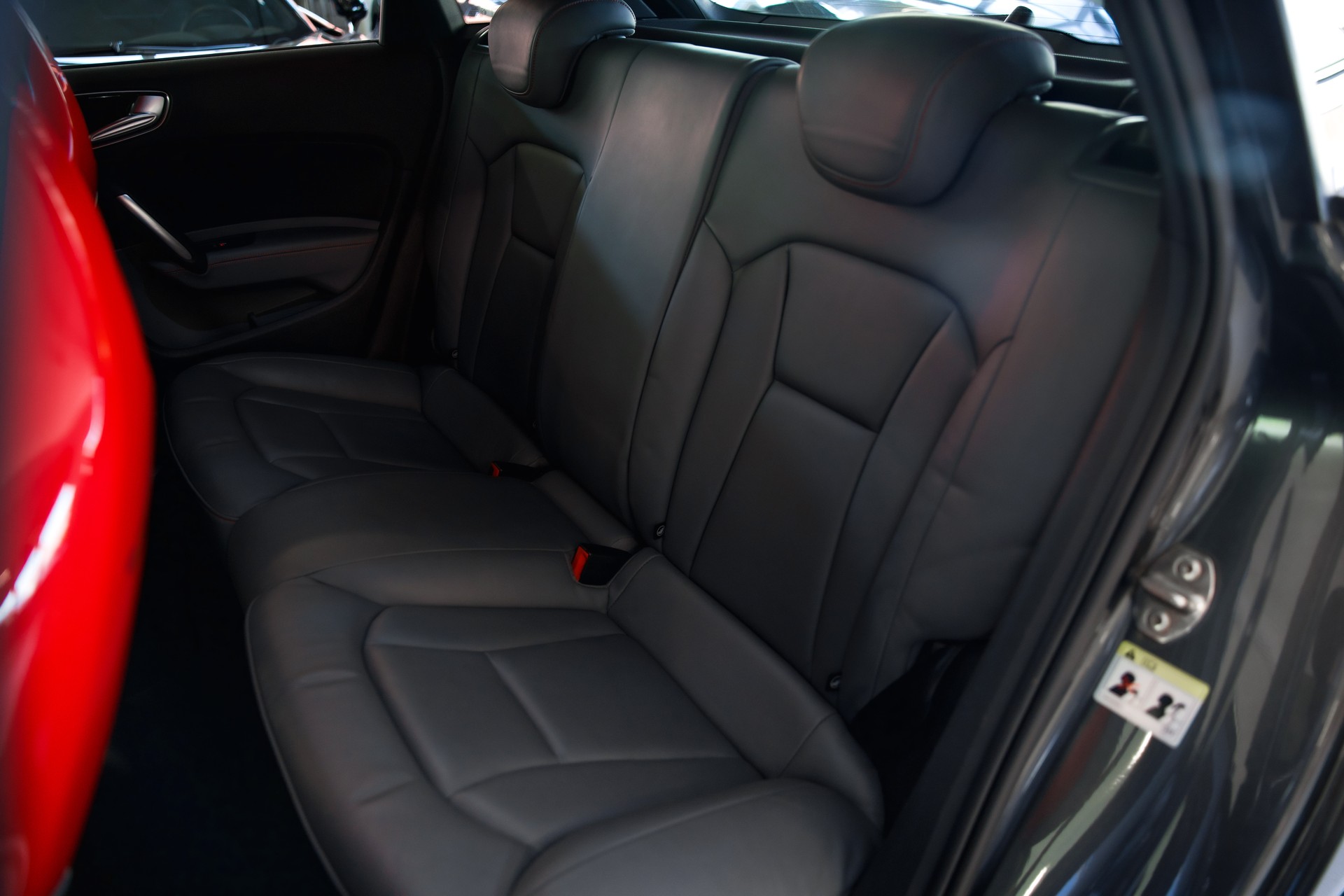 AUDI S1 Sportback 2.0 TFSI quattro-image-22