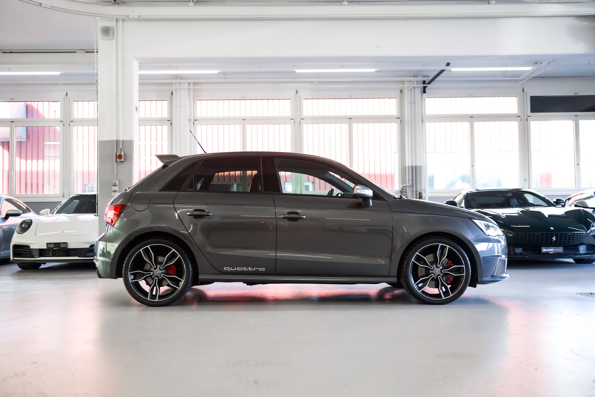 AUDI S1 Sportback 2.0 TFSI quattro-image-3