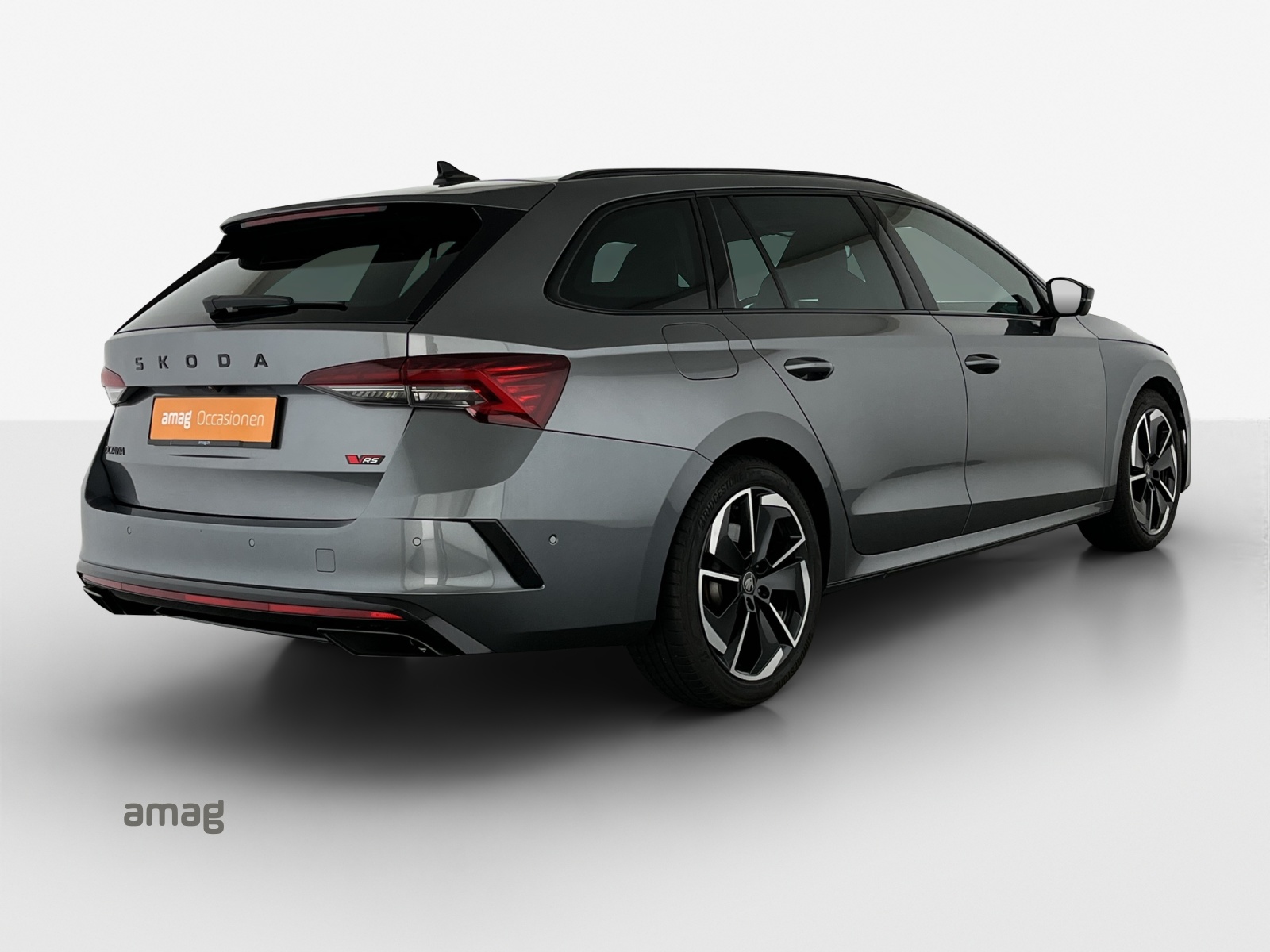 SKODA Octavia Combi 2.0 TSI DSG RS-image-4