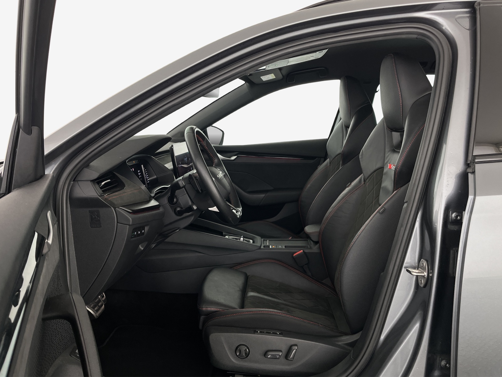 SKODA Octavia Combi 2.0 TSI DSG RS-image-7