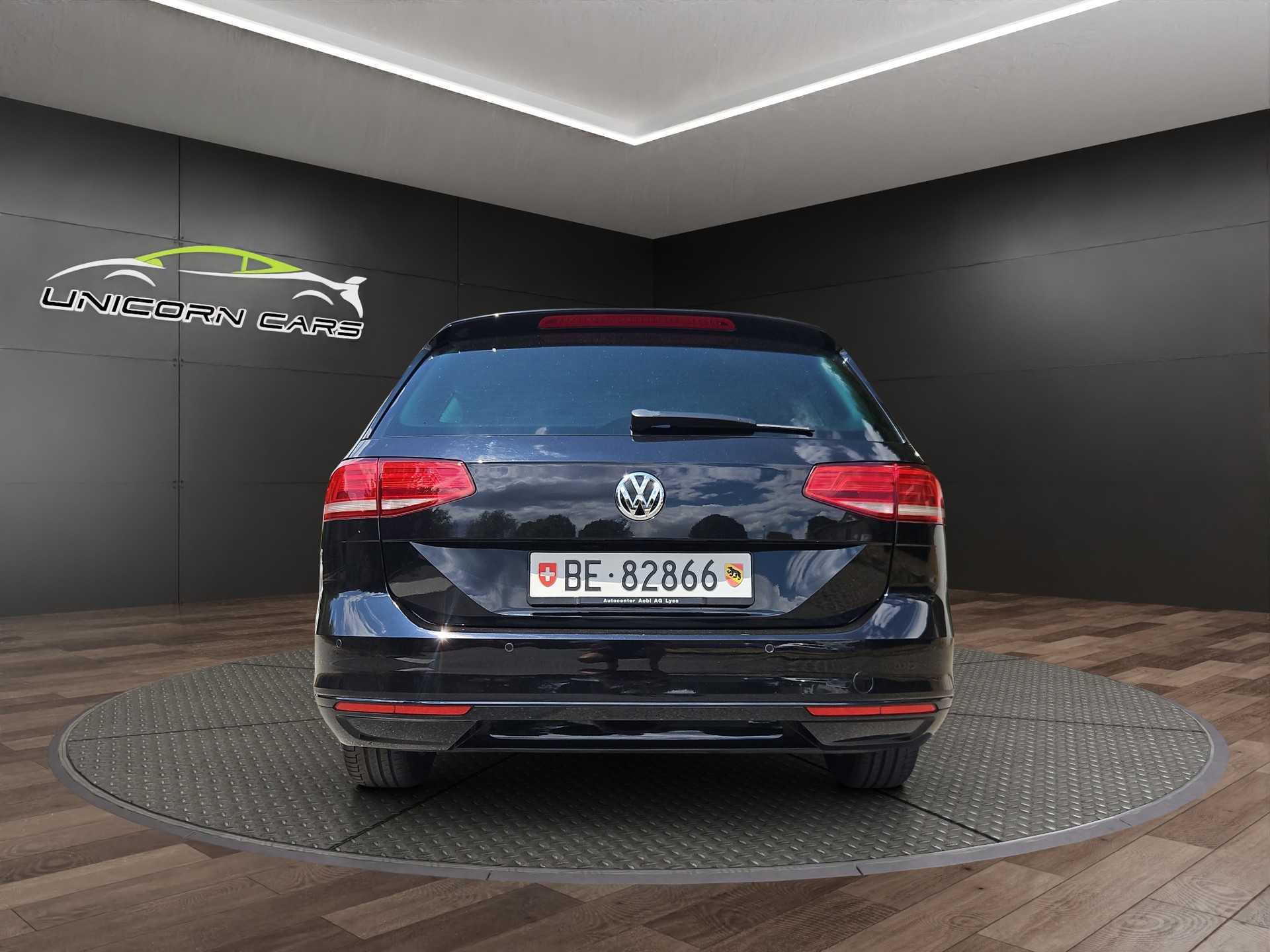 VW Passat Variant 2.0 TDI SCR BMT Comfortline DSG-image-5