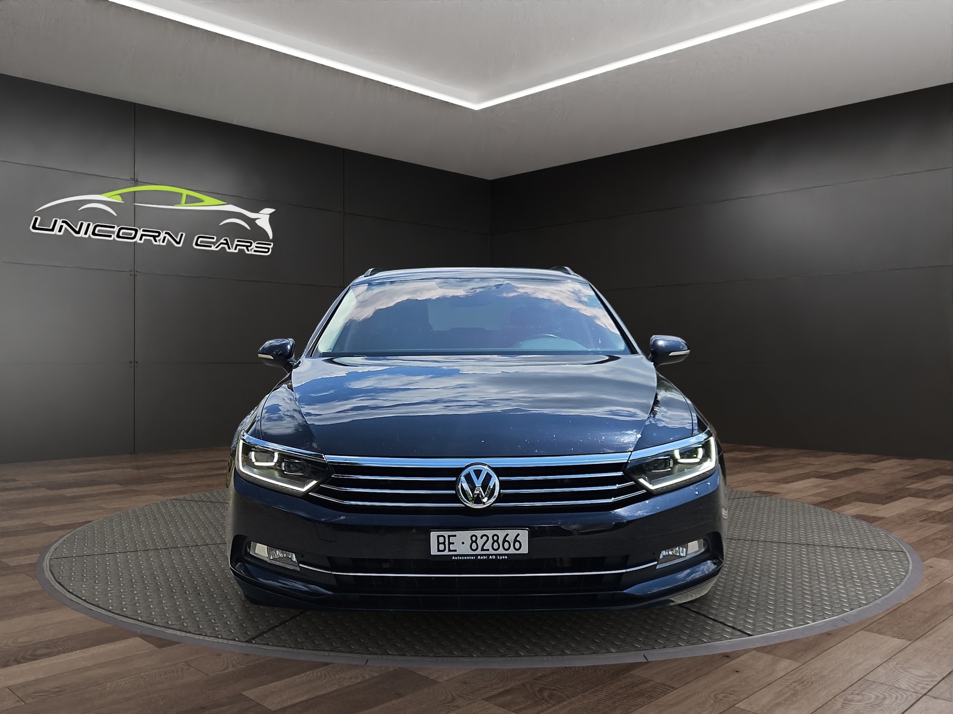 VW Passat Variant 2.0 TDI SCR BMT Comfortline DSG-showroom-element-1