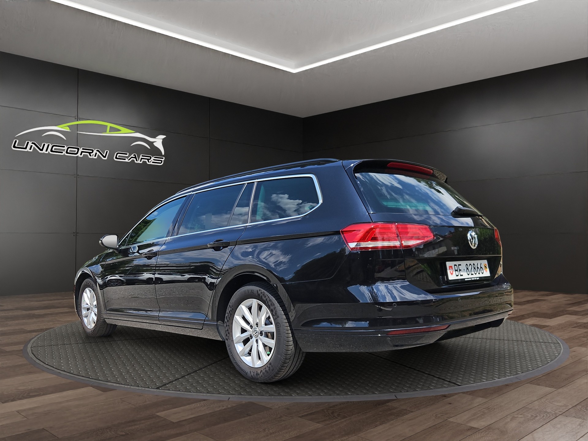 VW Passat Variant 2.0 TDI SCR BMT Comfortline DSG-image-4