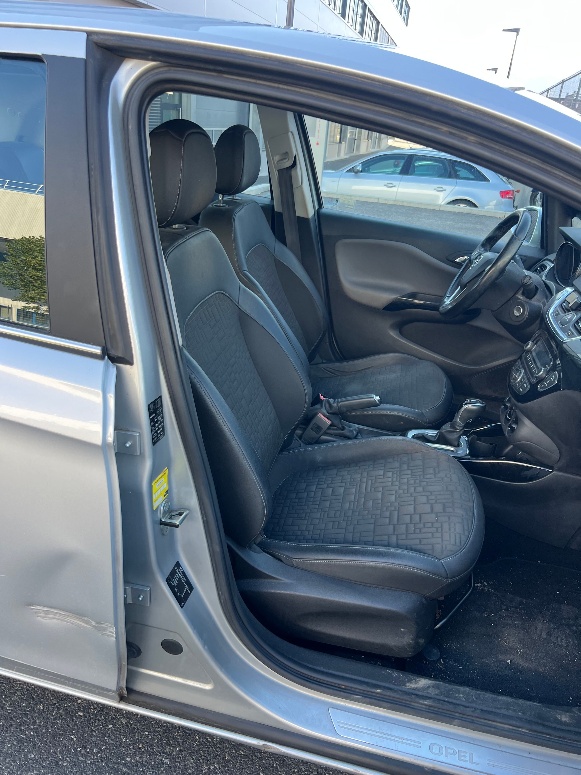 OPEL Corsa 1.4 TP Enjoy Automatic-image-13