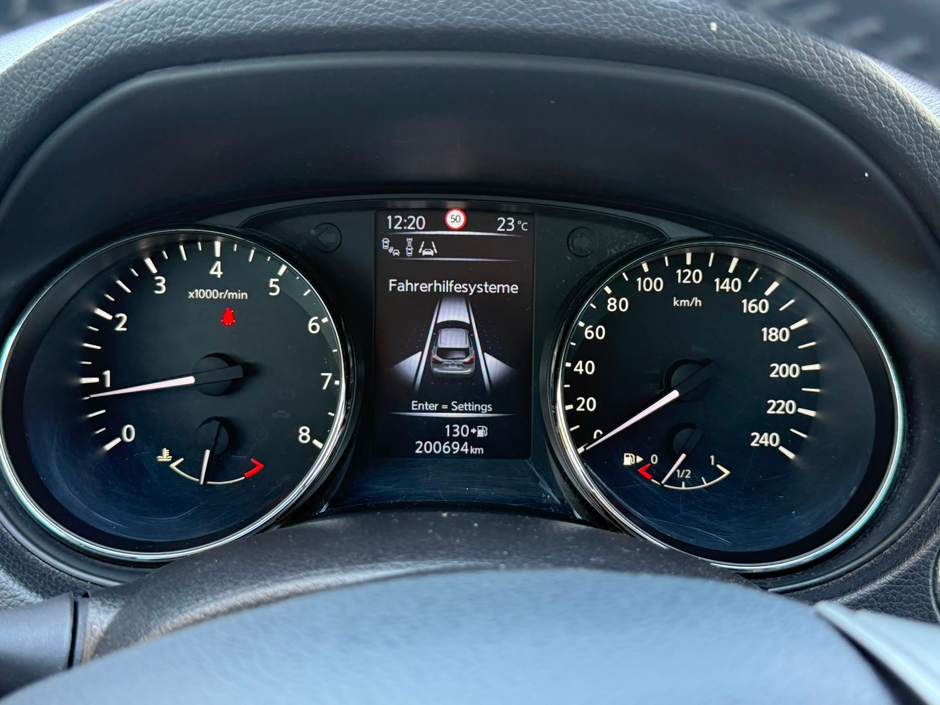 NISSAN Qashqai 1.2 DIG-T tekna-image-4