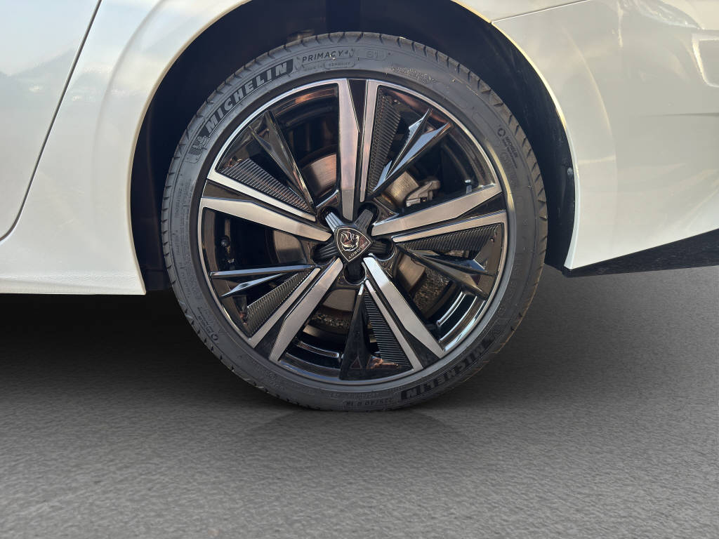 PEUGEOT 308 SW 1.6 PHEV 225 GT Pack-image-15