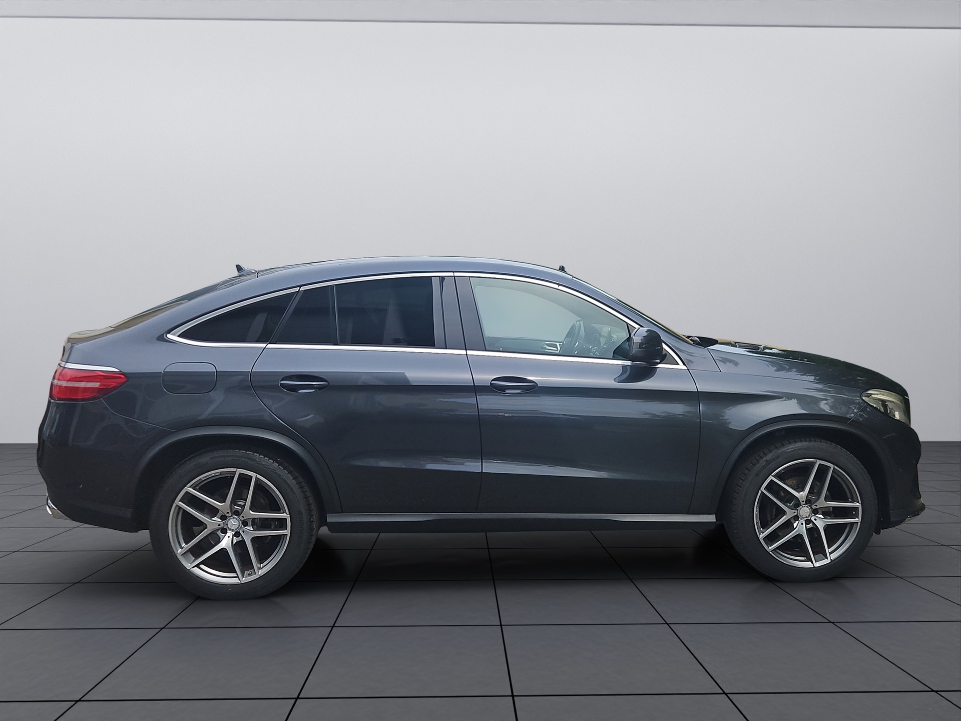 MERCEDES-BENZ GLE Coupé 350 d AMG 4Matic 9G-Tronic-image-4