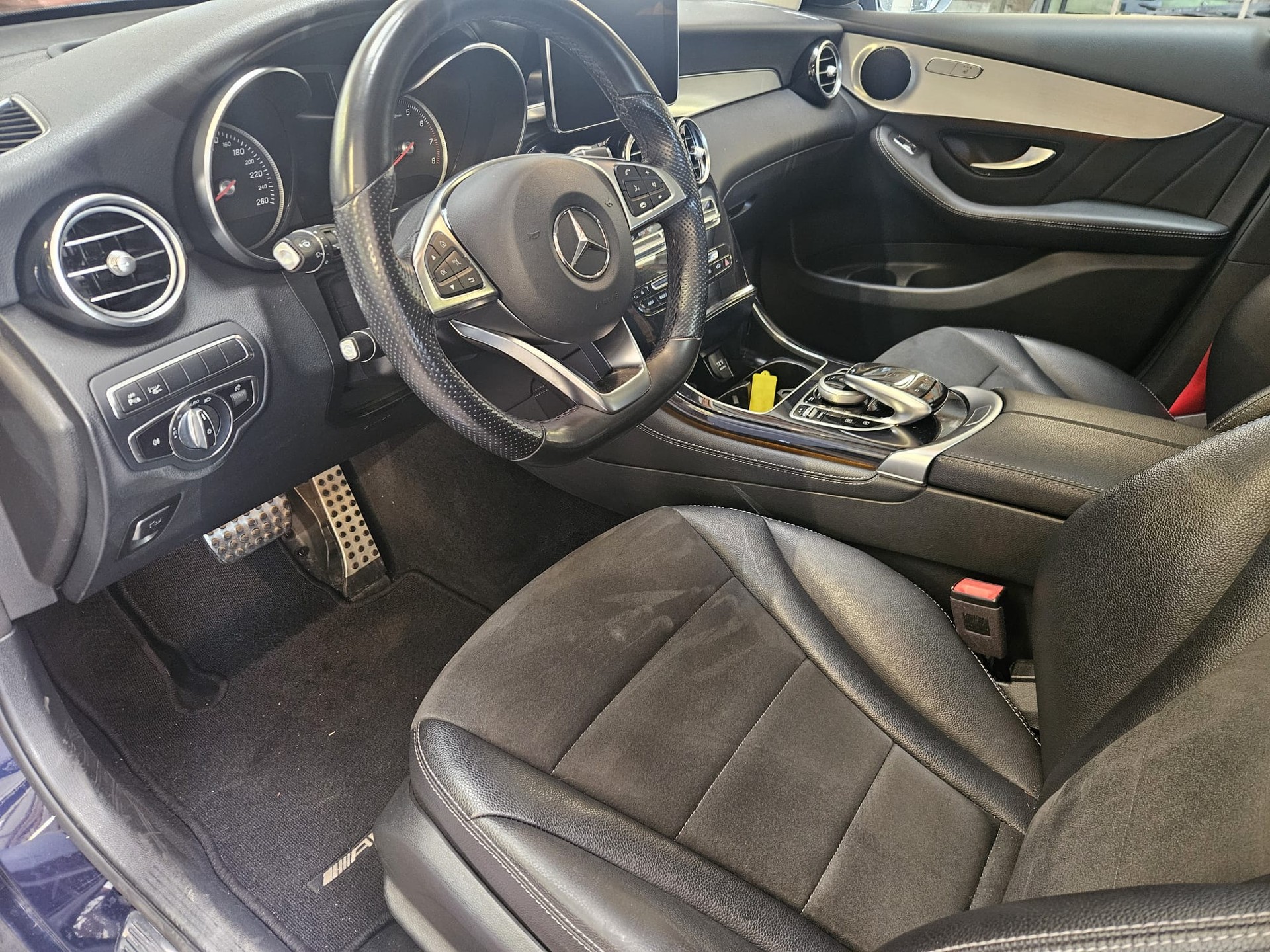 MERCEDES-BENZ GLE Coupé 350 d AMG 4Matic 9G-Tronic-image-15