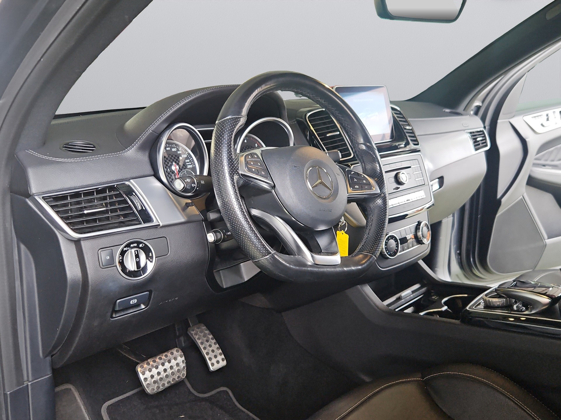 MERCEDES-BENZ GLE Coupé 350 d AMG 4Matic 9G-Tronic-image-9