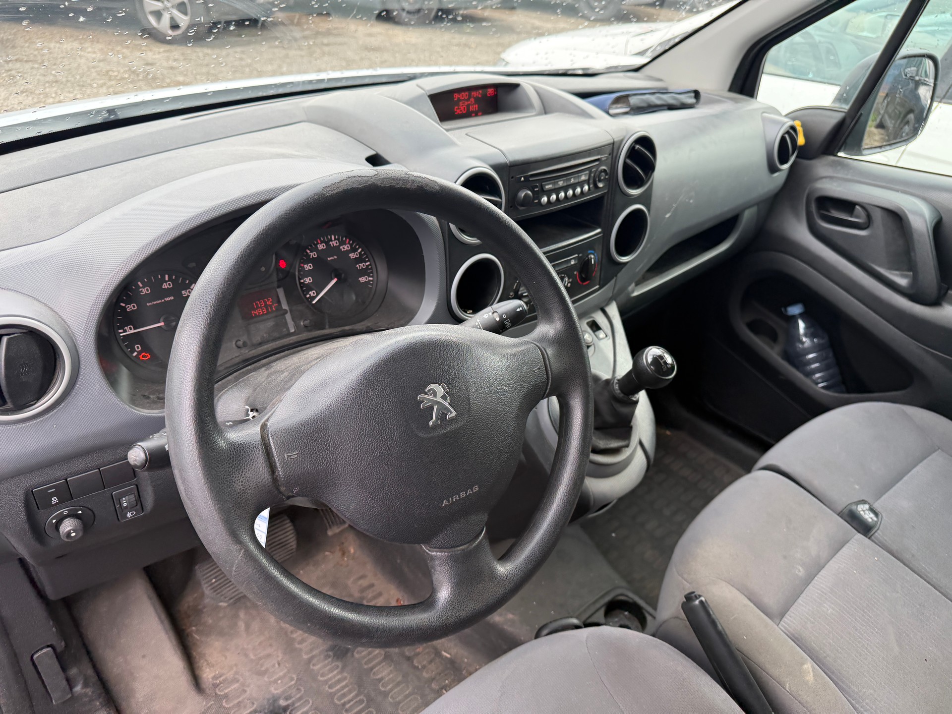 PEUGEOT Partner 1.6 VTi Urban-image-10