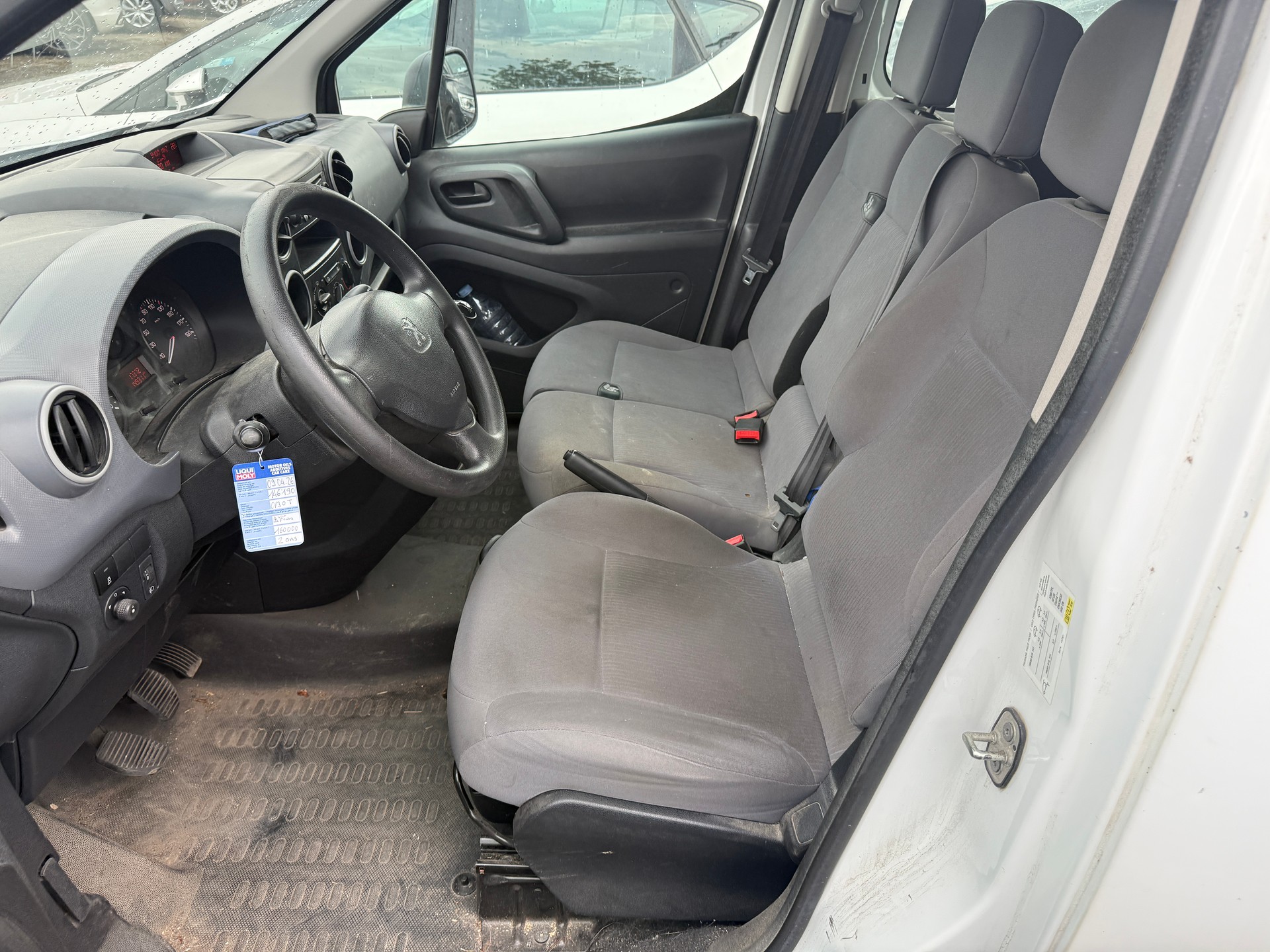 PEUGEOT Partner 1.6 VTi Urban-image-11
