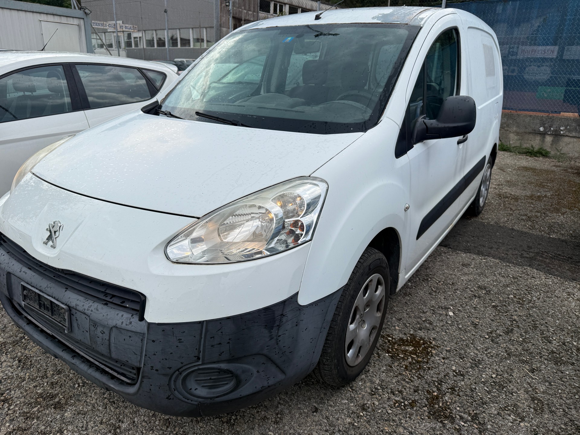 PEUGEOT Partner 1.6 VTi Urban-image-8
