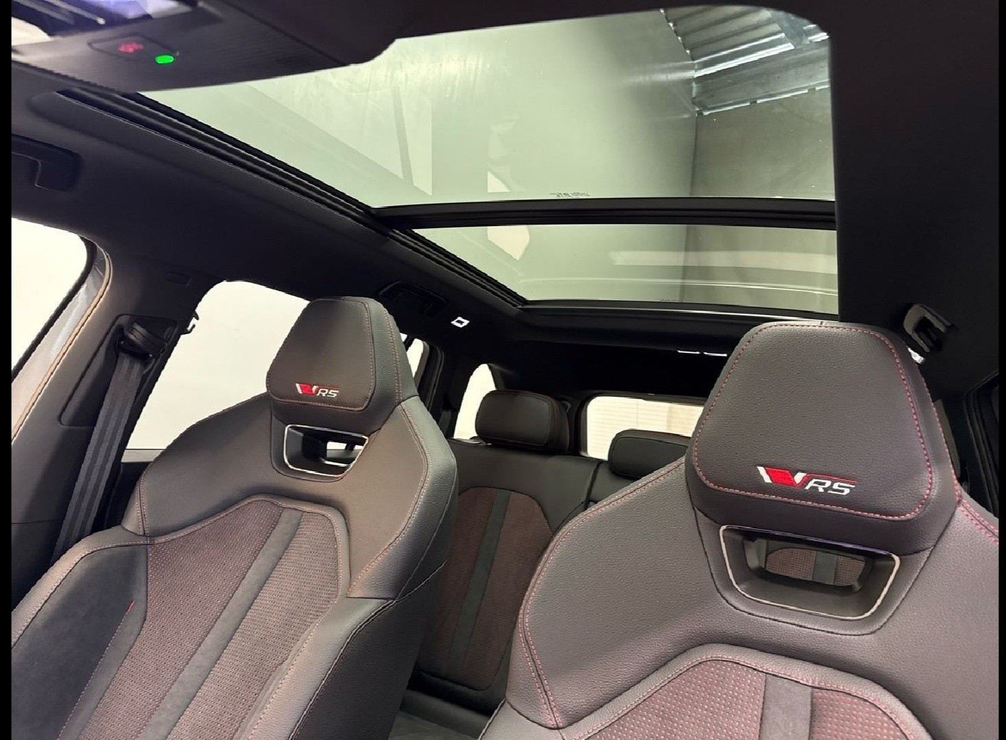 SKODA 2.0 TSI RS 266PS 4x4 DSG-image-11