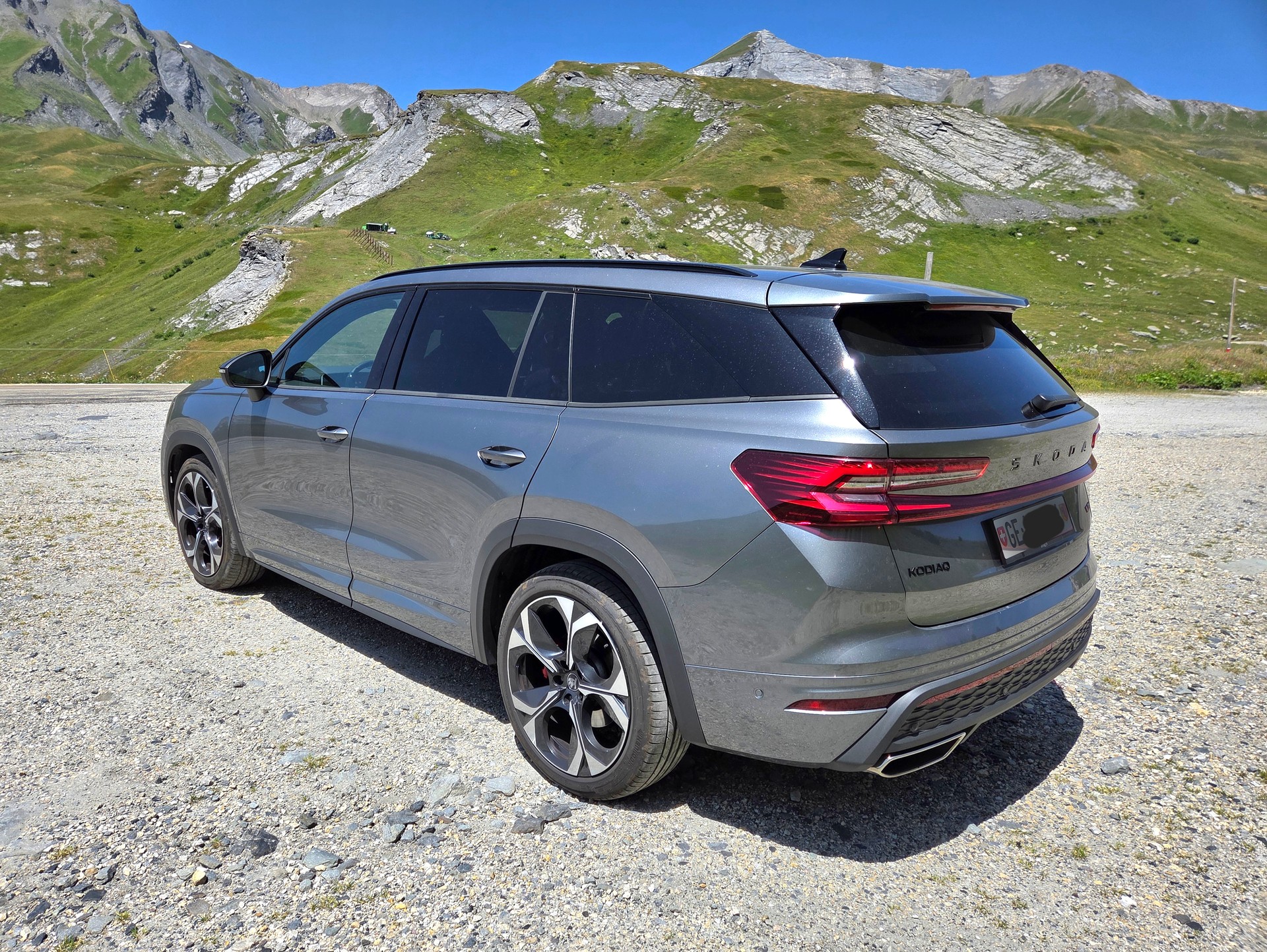 SKODA 2.0 TSI RS-image-2