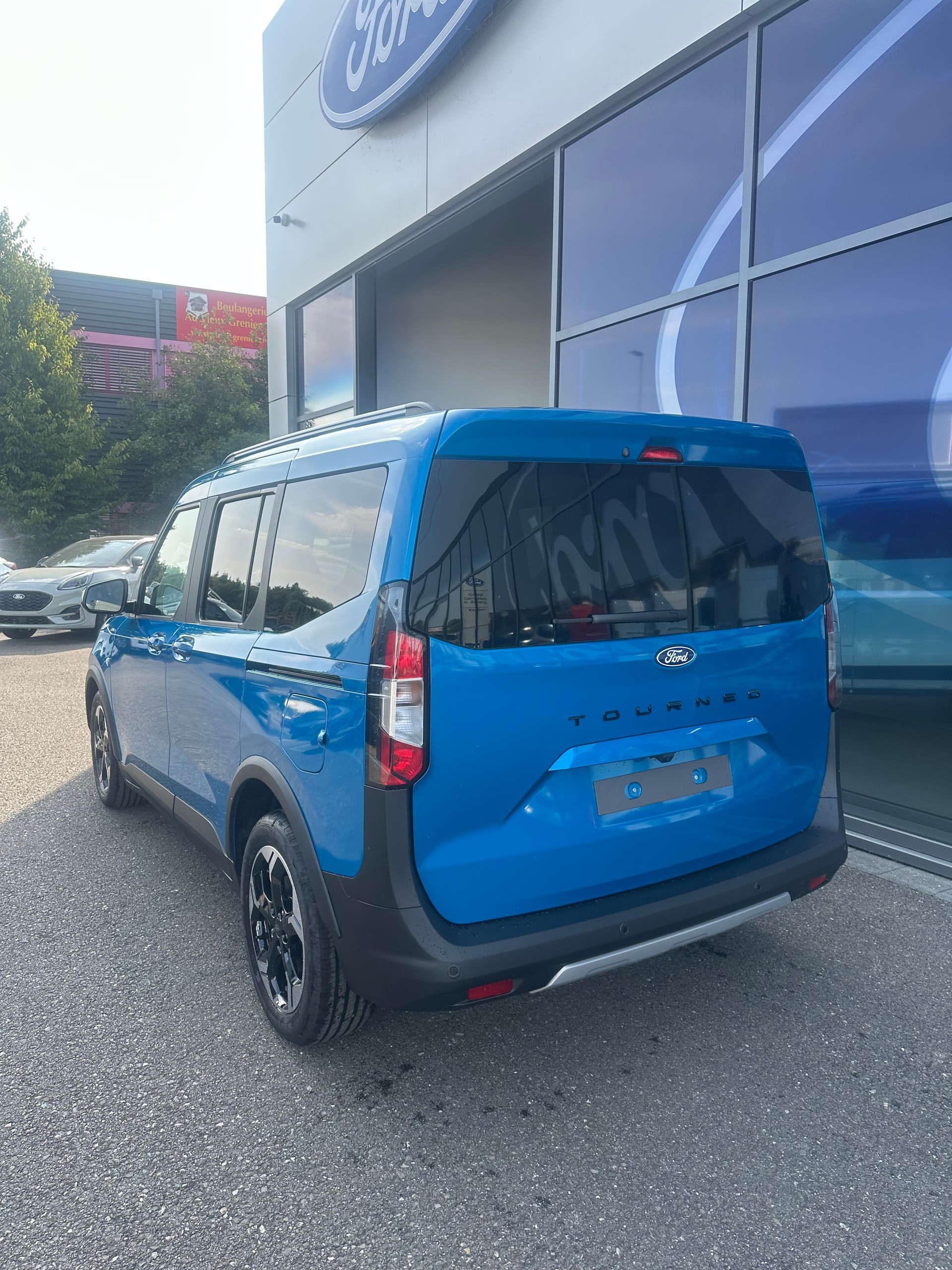 FORD TOURNEO COURIERier 1.0 EcoBoost A Active/125CV/Aut.-image-3
