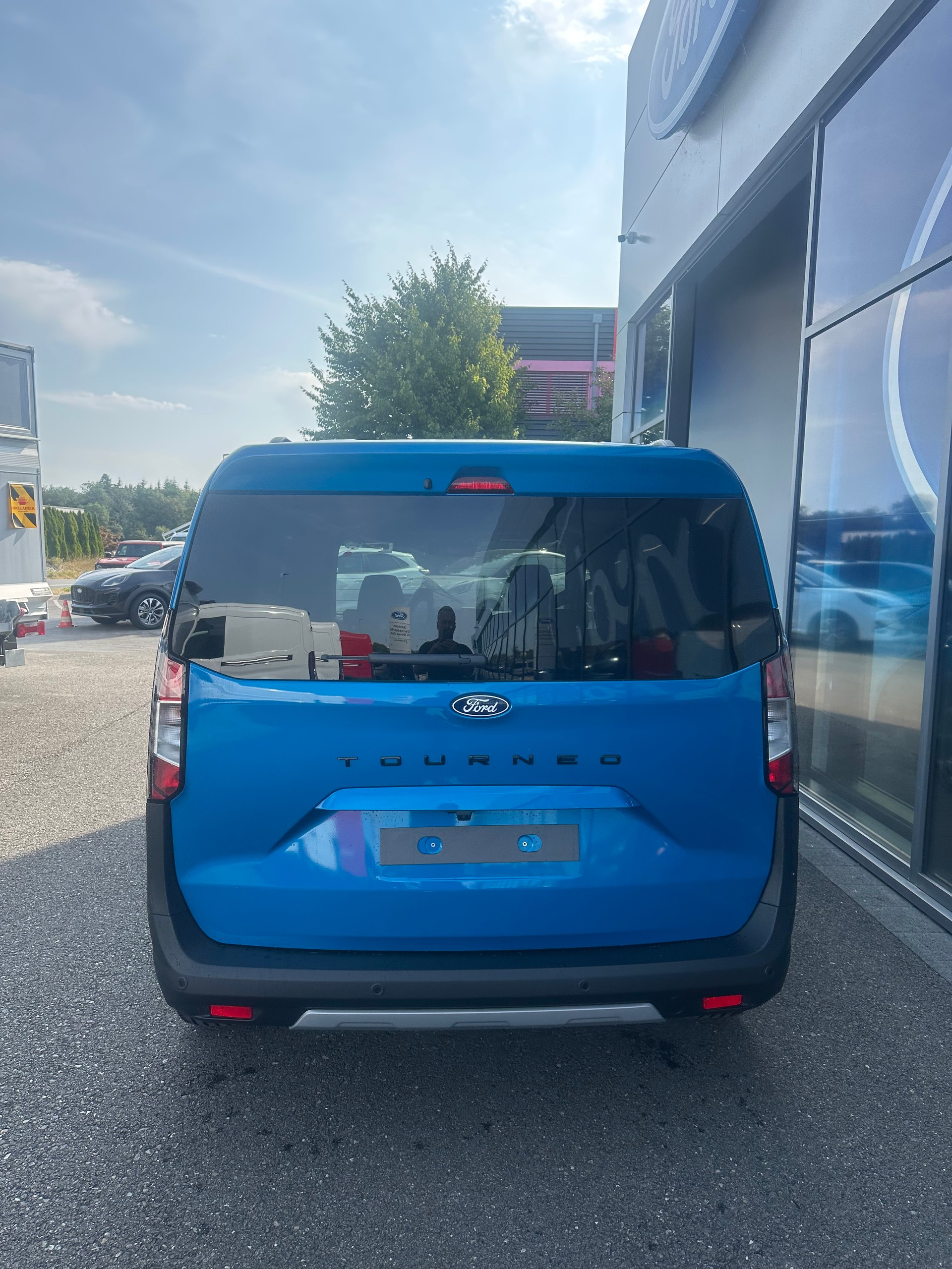 FORD TOURNEO COURIERier 1.0 EcoBoost A Active/125CV/Aut.-image-4