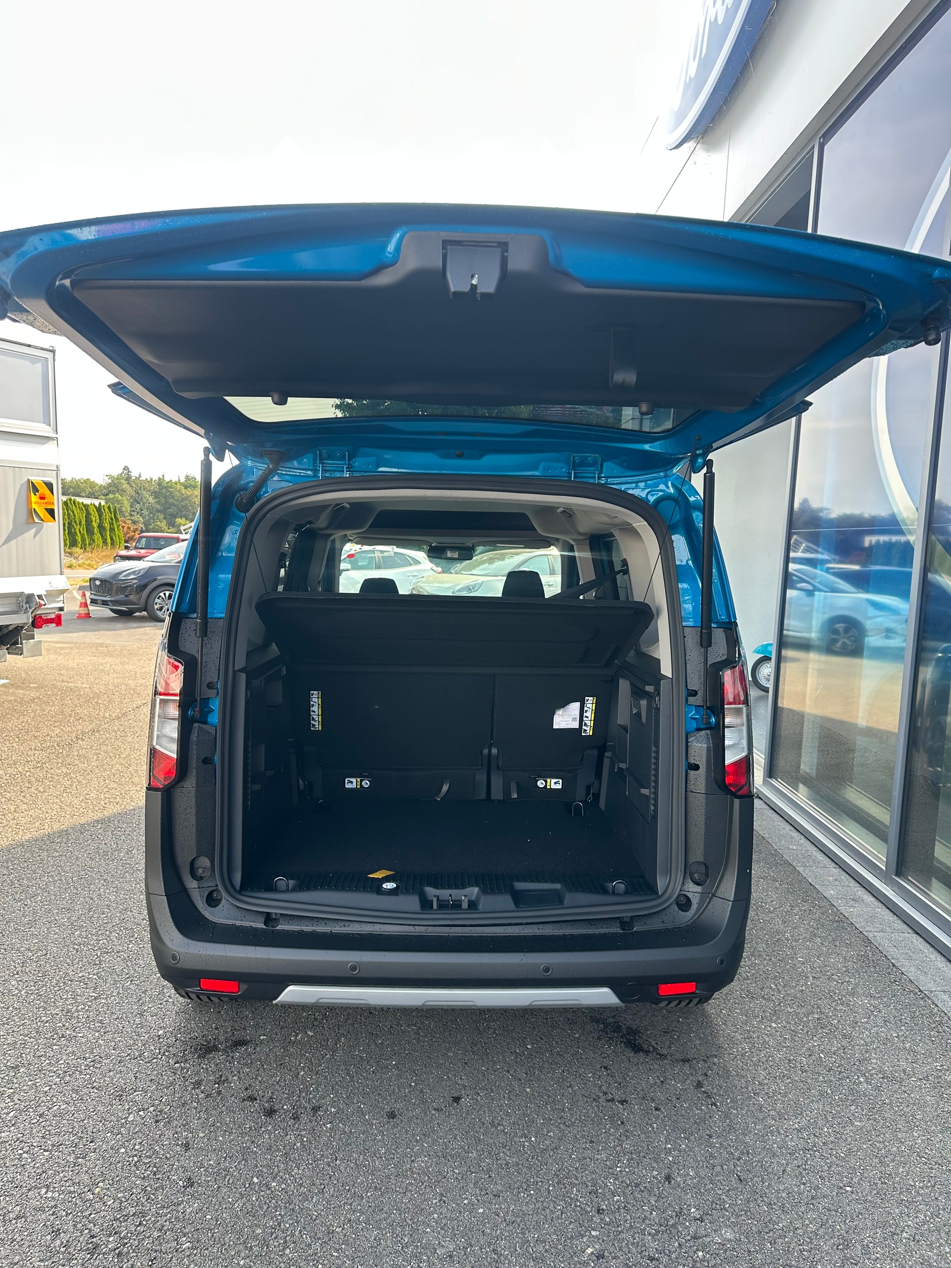 FORD TOURNEO COURIERier 1.0 EcoBoost A Active/125CV/Aut.-image-6
