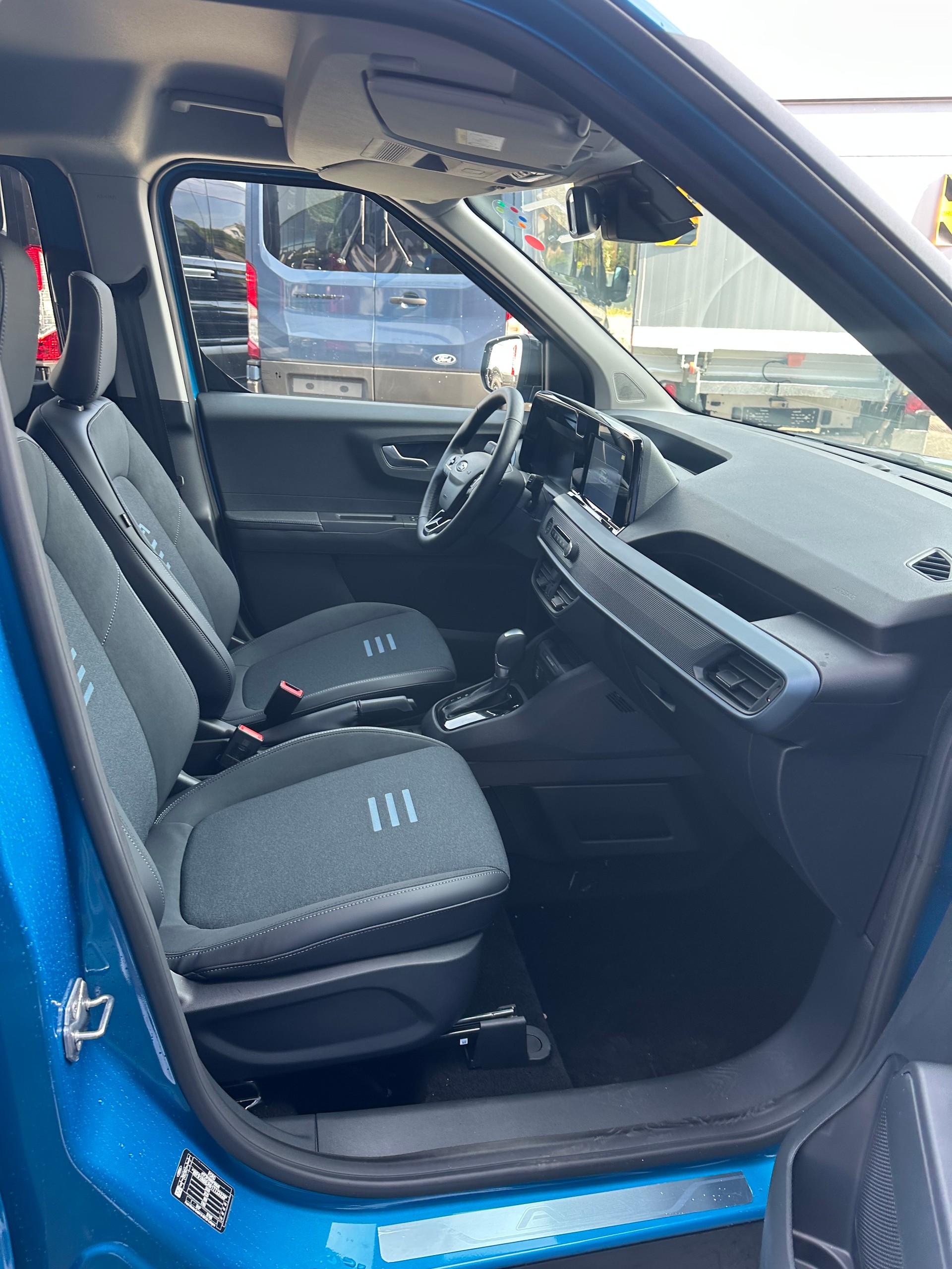 FORD TOURNEO COURIERier 1.0 EcoBoost A Active/125CV/Aut.-image-12