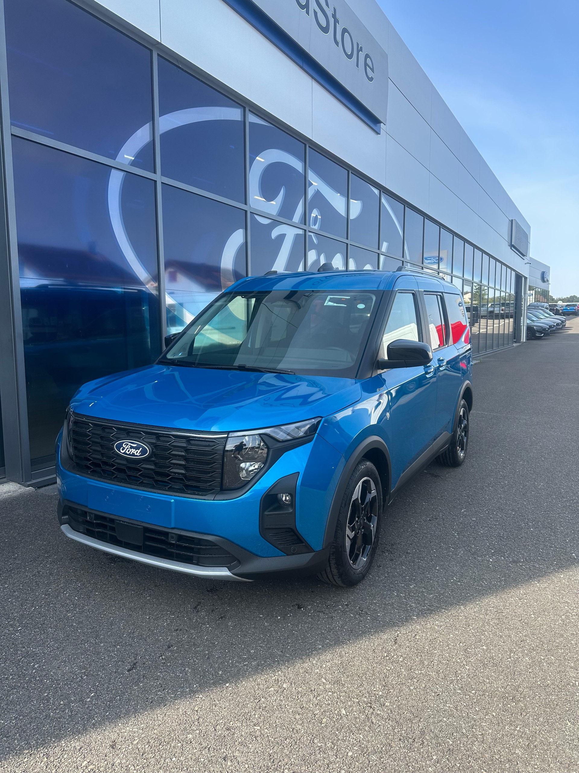 FORD TOURNEO COURIERier 1.0 EcoBoost A Active/125CV/Aut.-image-1