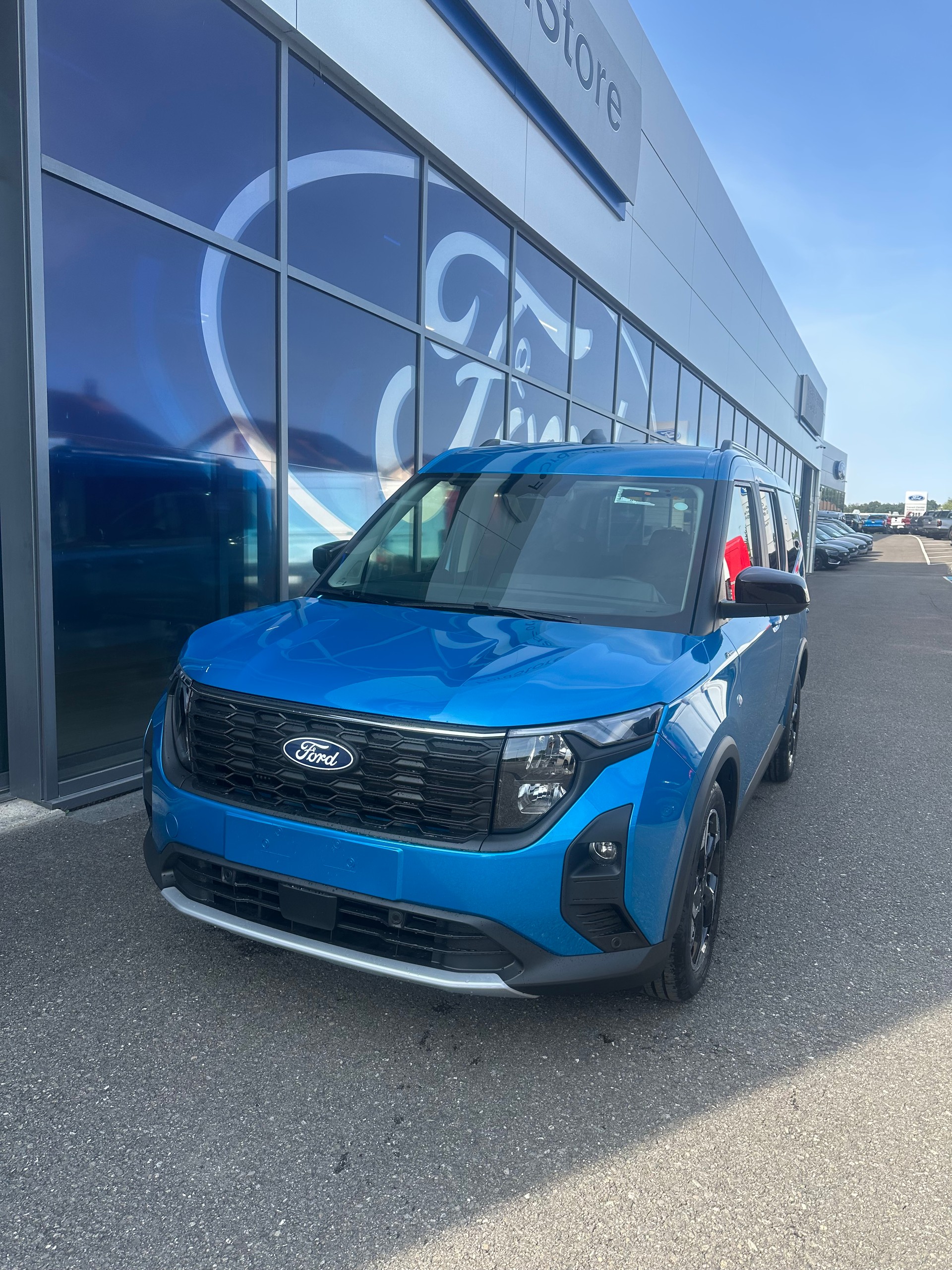FORD TOURNEO COURIERier 1.0 EcoBoost A Active/125CV/Aut.-image-0