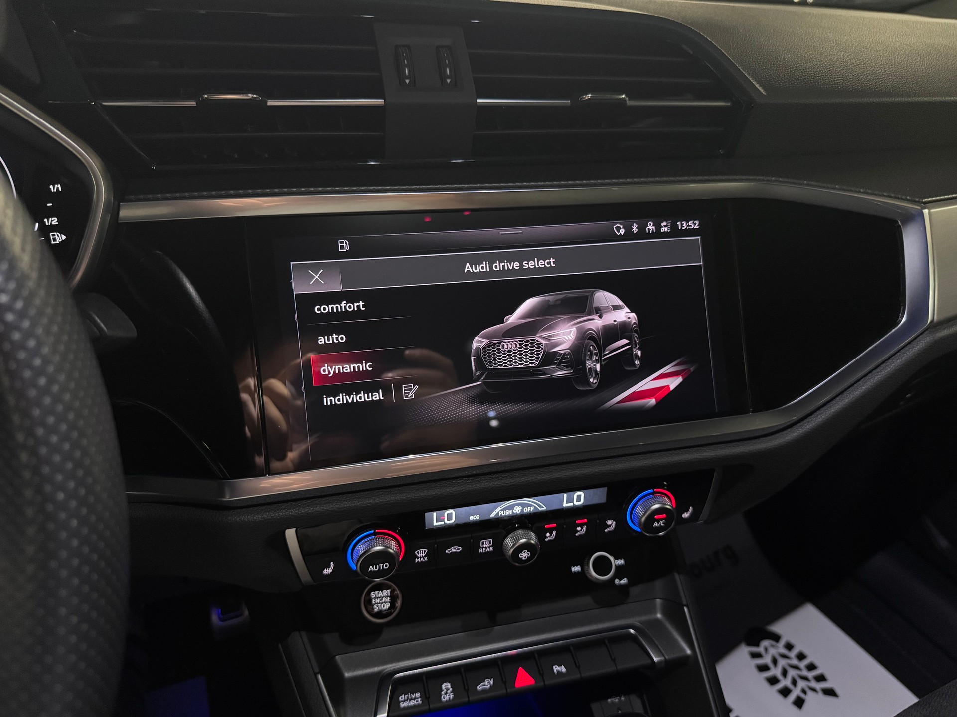 AUDI Q3 Sportback 45 TFSI e S line Attraction S-tronic-image-7