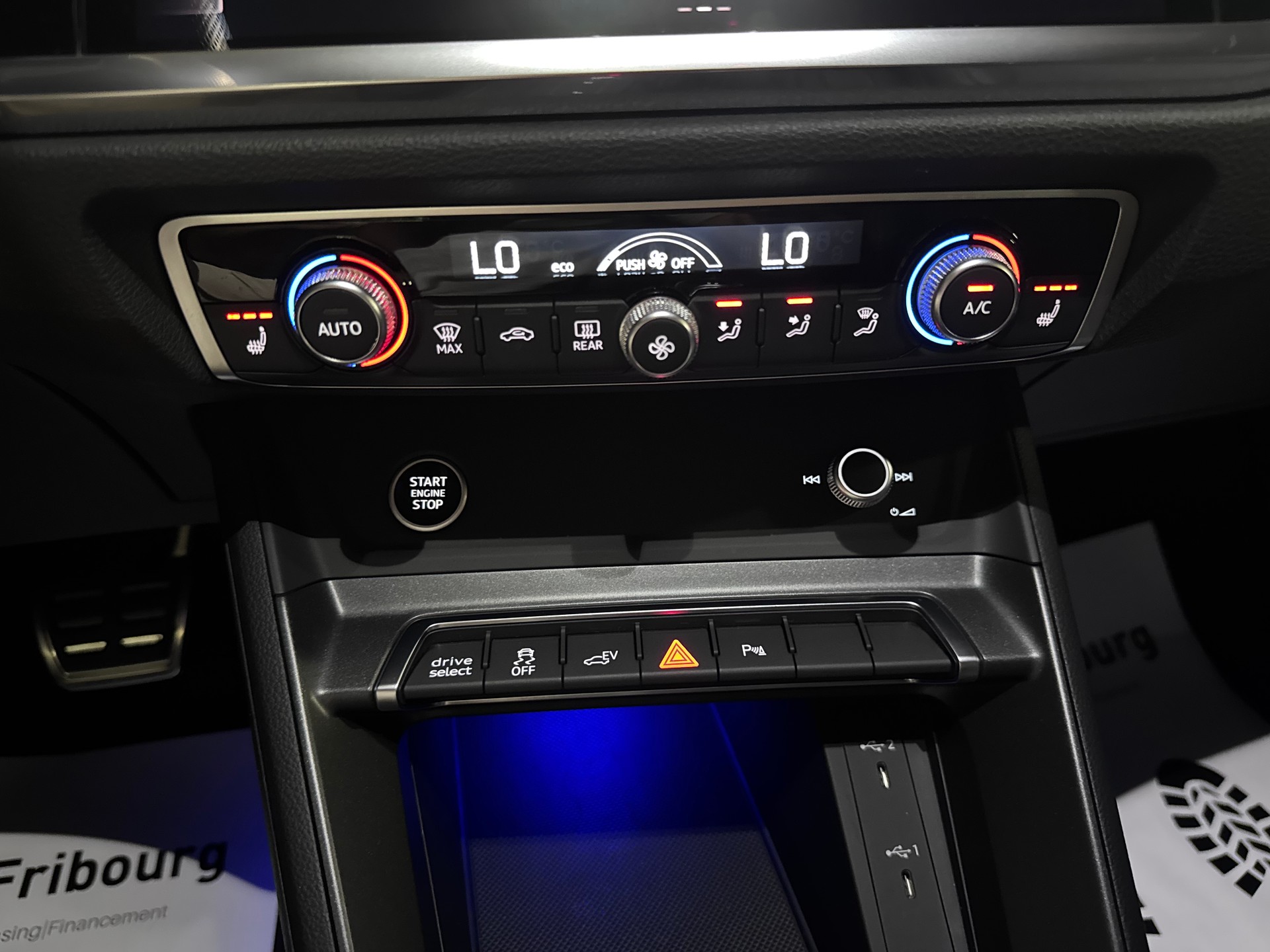 AUDI Q3 Sportback 45 TFSI e S line Attraction S-tronic-image-10