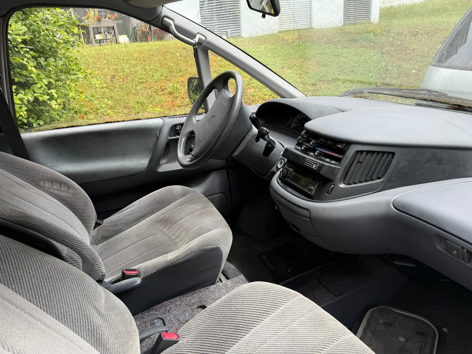 TOYOTA Previa GL 4x2-image-3
