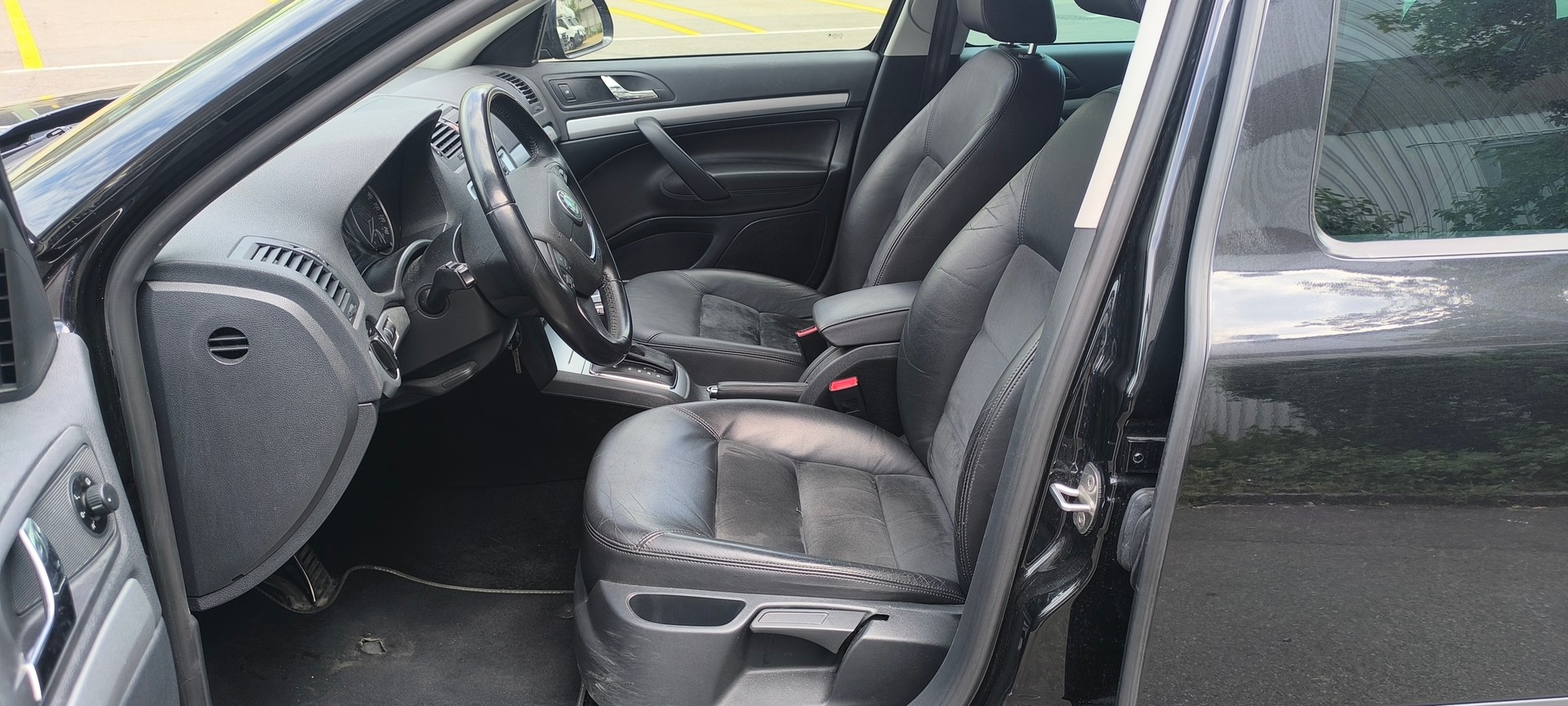 SKODA Octavia Combi 2.0 TDI Scout 4x4 DSG-image-11