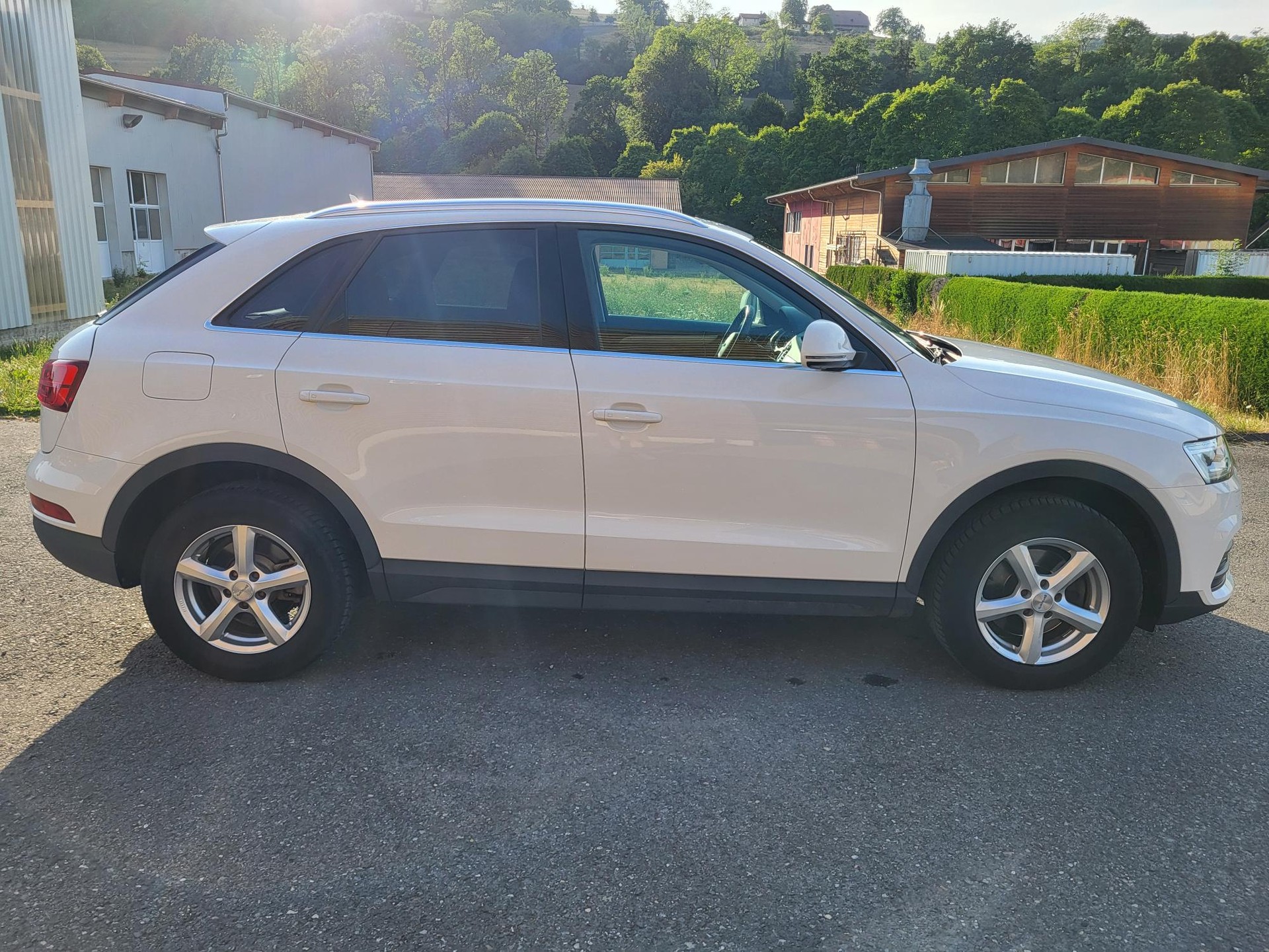 AUDI 2.0 TDI 150 quattro S-Tronic-image-2