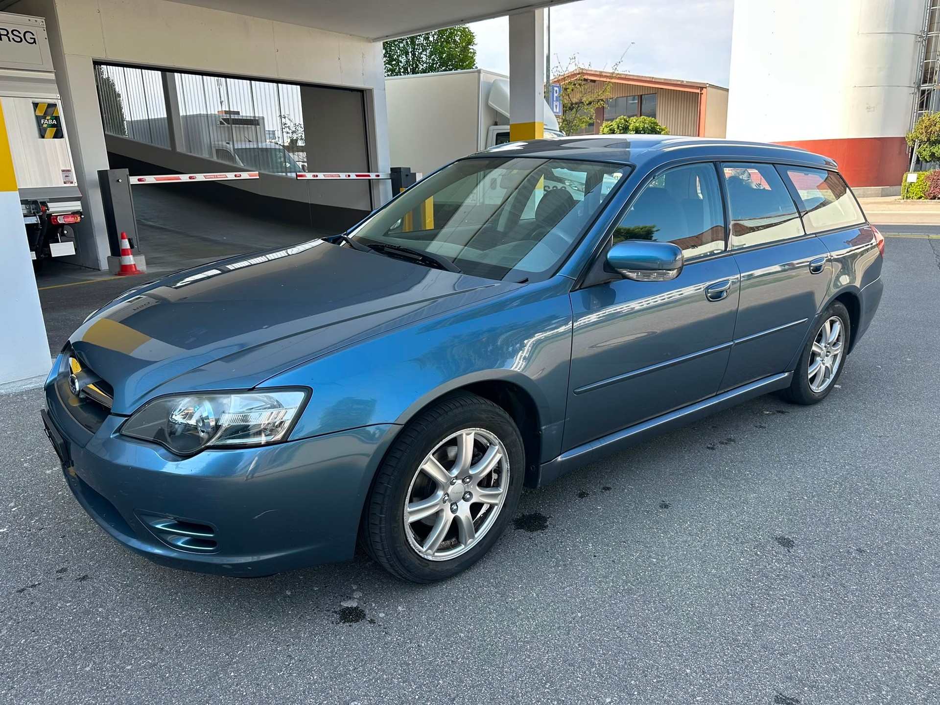 SUBARU Legacy 2.0i AWD-image-1