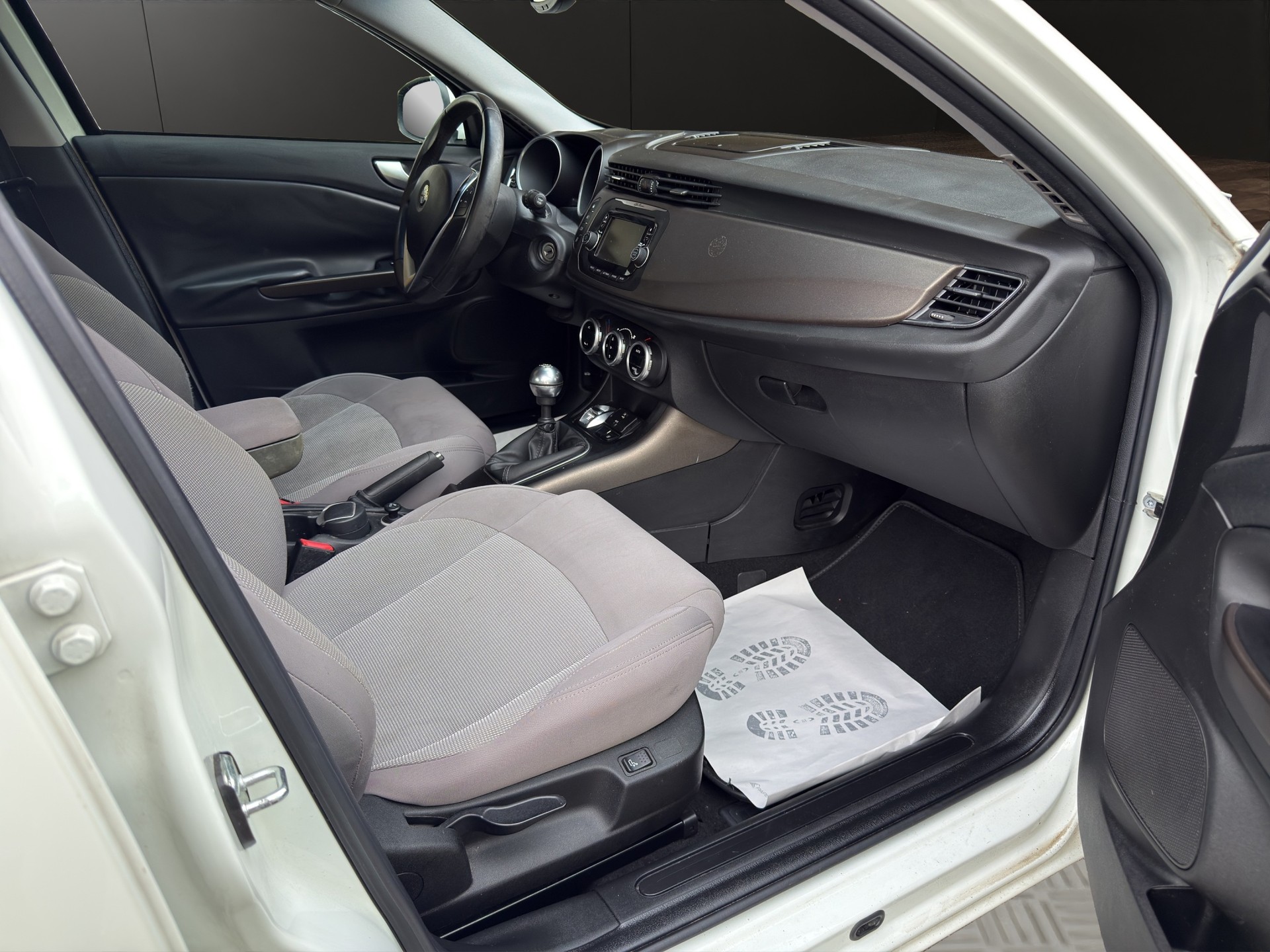 ALFA ROMEO Giulietta 1.4 MultiAir Distinctive-image-9