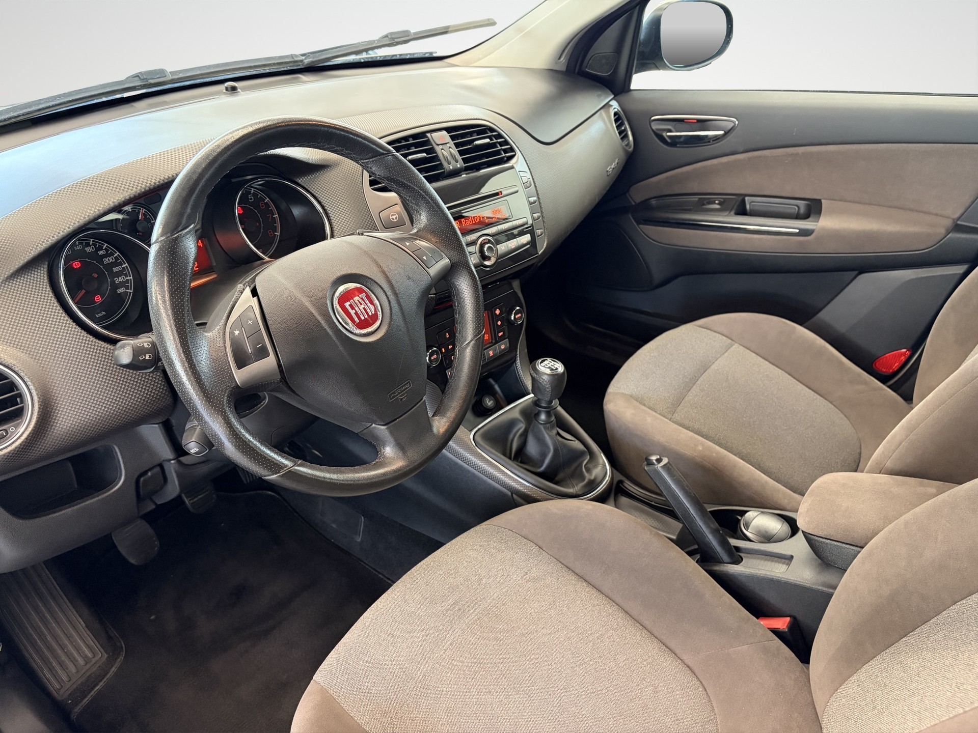 FIAT Bravo 1.4 16V Turbo Emotion-image-8