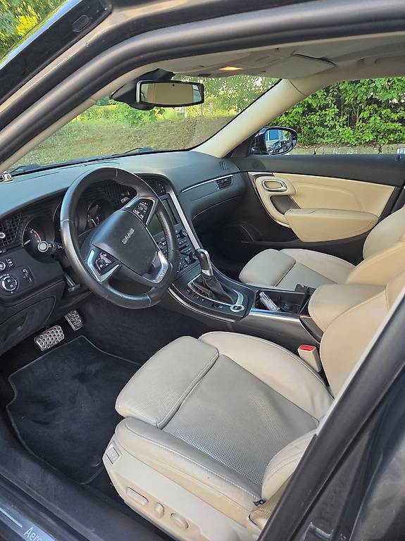 SAAB 9-5-image-4