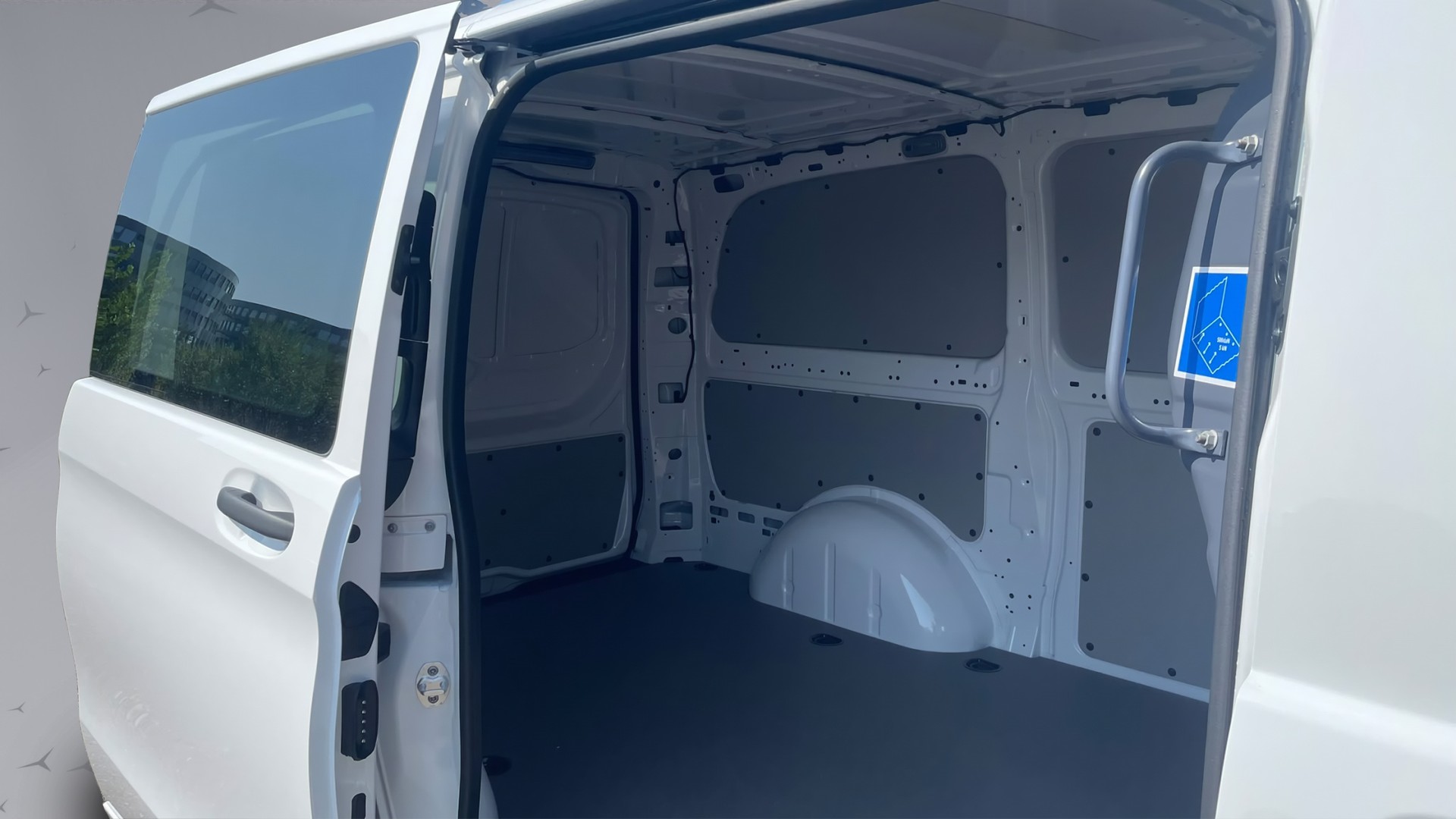 MERCEDES-BENZ Vito 114 Kaw. L 2.0 CDI Pro Worker II 4Matic-image-18