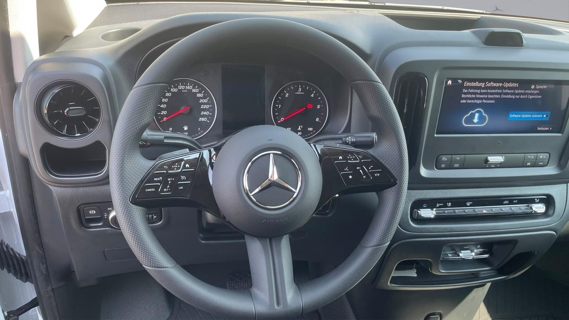 MERCEDES-BENZ Vito 114 Kaw. L 2.0 CDI Pro Worker-image-11