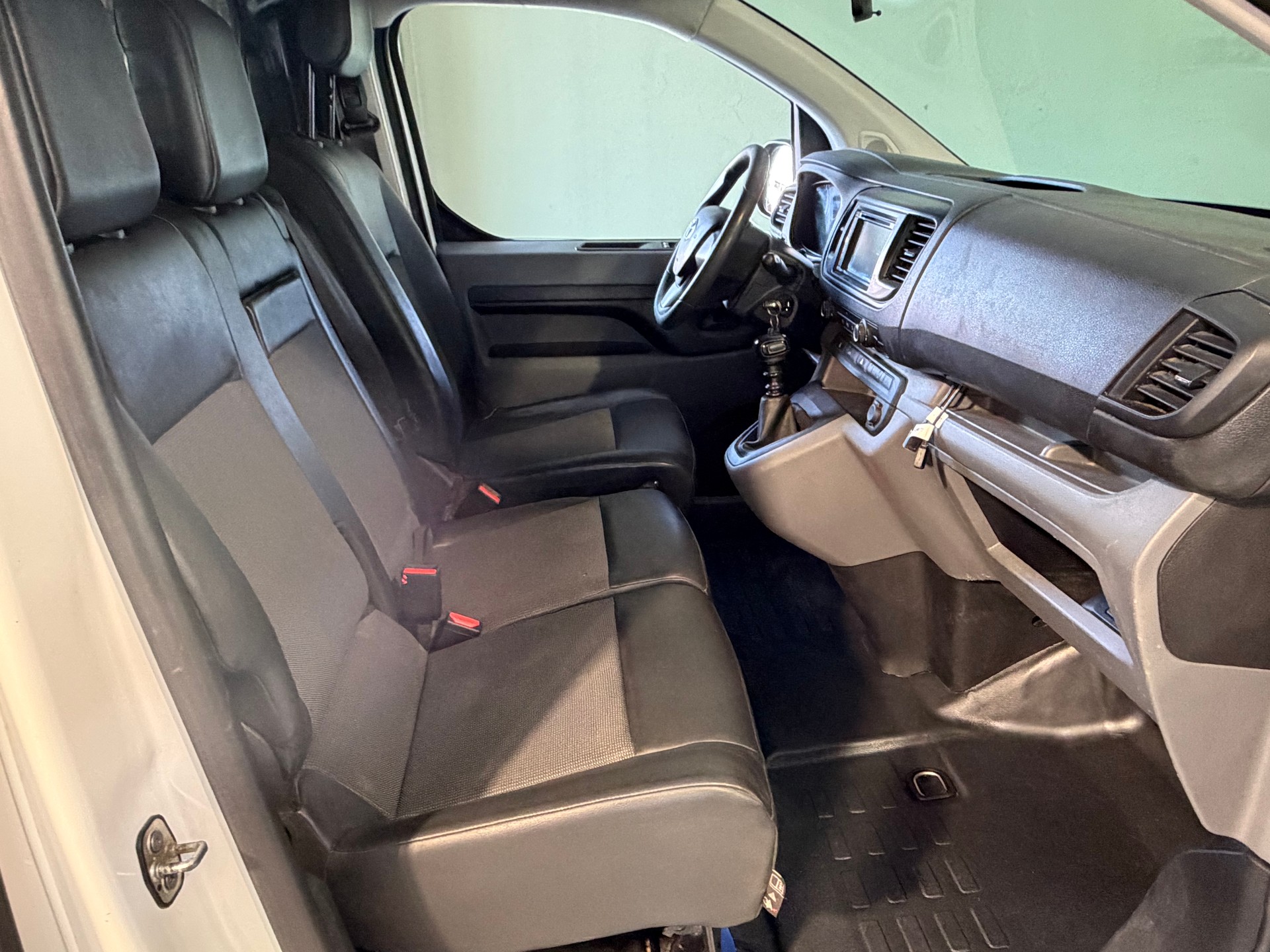 TOYOTA Proace 2.0D Van L2 Terra *Ab MFK*Klima*Anhängerkupplung*Sortimo*-image-11