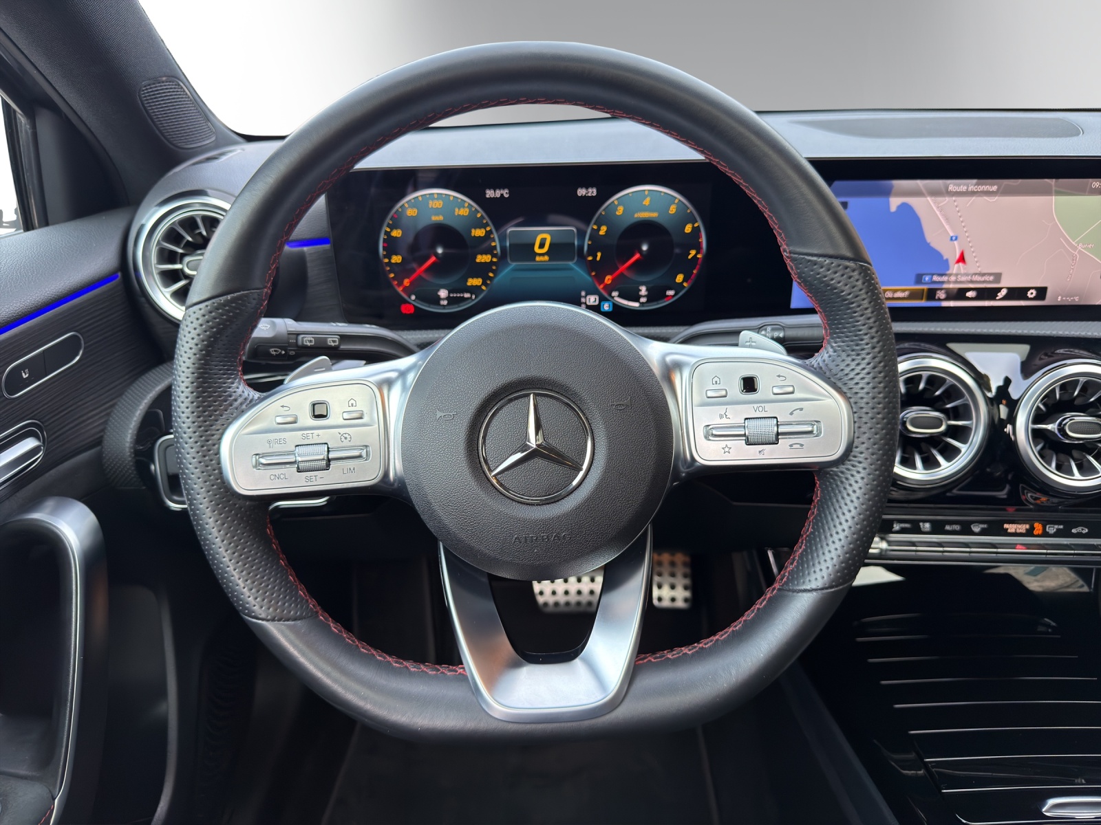 MERCEDES-BENZ A 200 7G-DCT-image-8