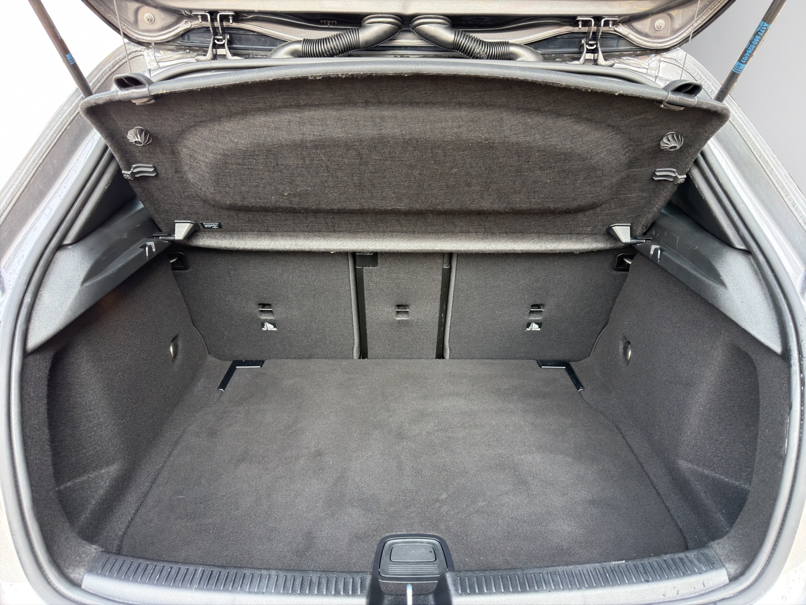 MERCEDES-BENZ A 200 7G-DCT-image-14