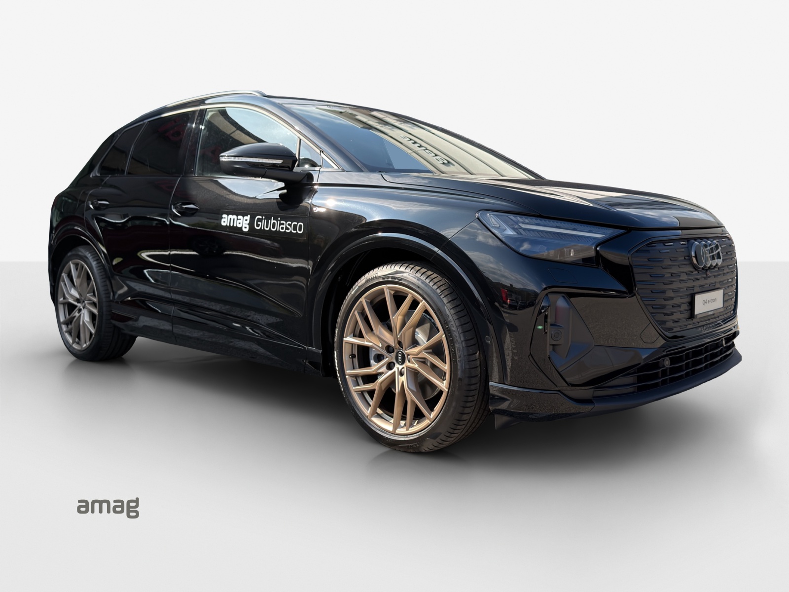AUDI Q4 e-tron 45 Attraction quattro-image-5