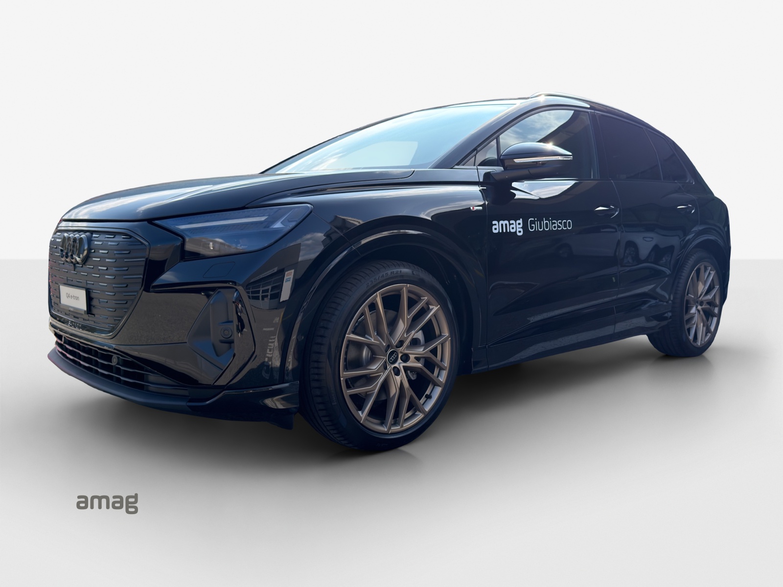 AUDI Q4 e-tron 45 Attraction quattro-image-0