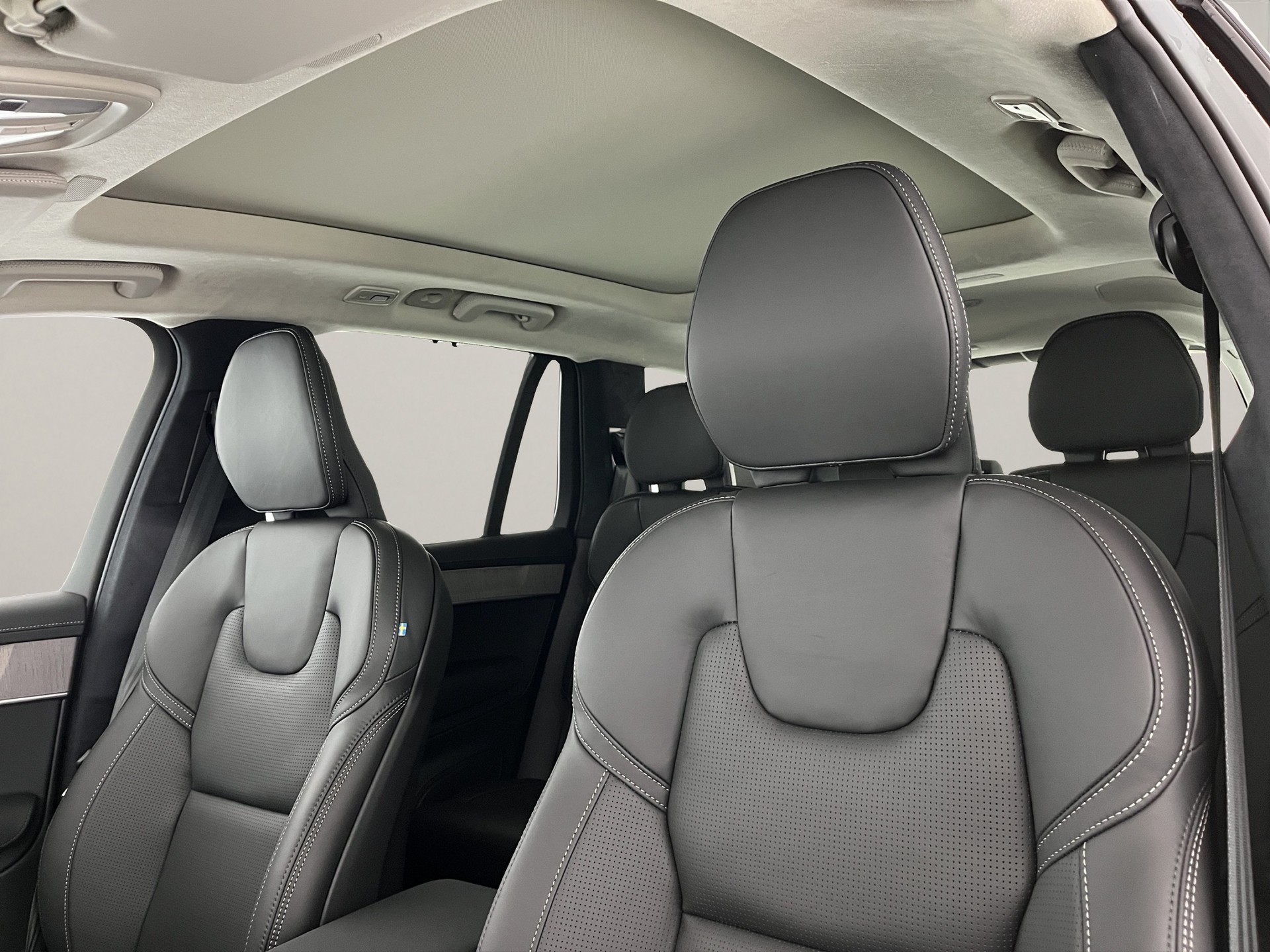VOLVO XC90 2.0 T8 TE Ultra Dark eAWD-image-17