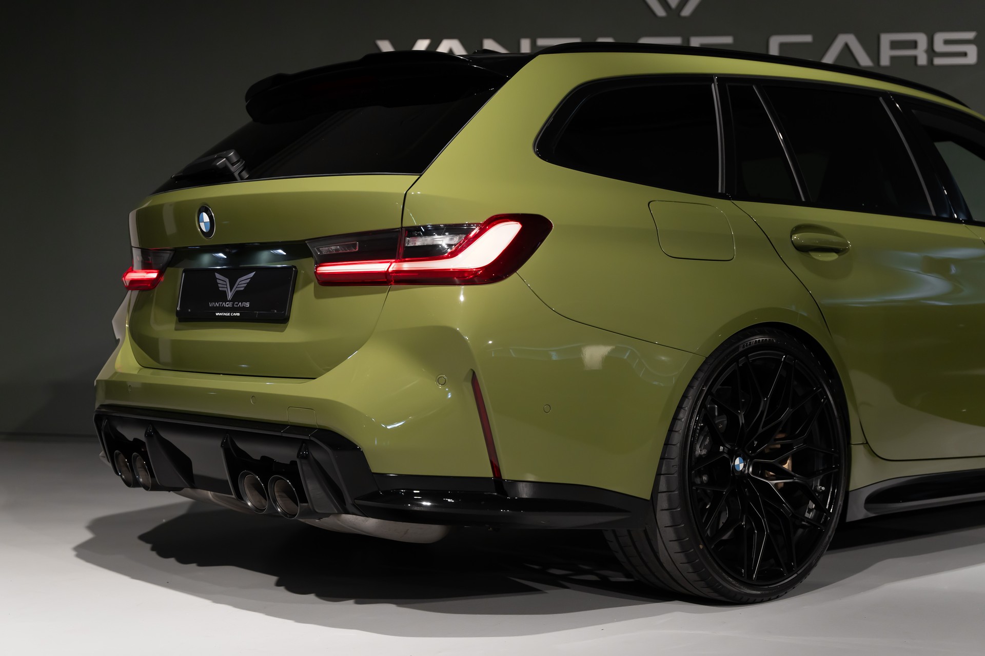 BMW M3 Touring xDrive Competition M-image-9