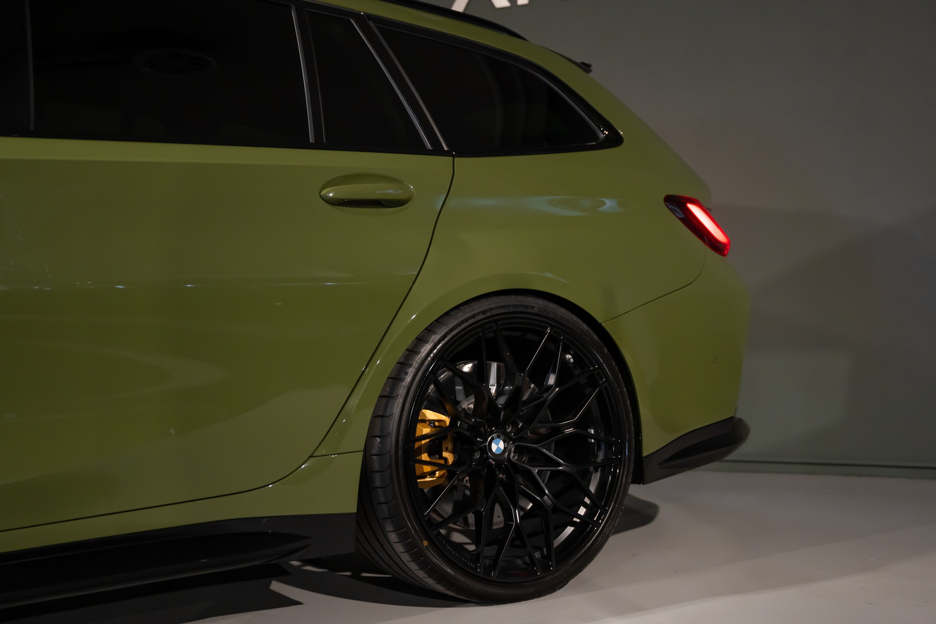 BMW M3 Touring xDrive Competition M-image-7