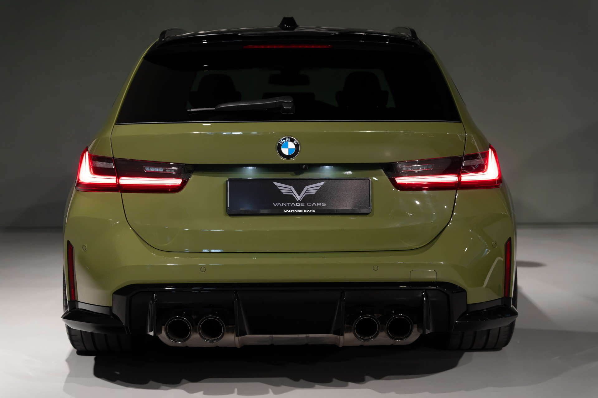 BMW M3 Touring xDrive Competition M-image-12
