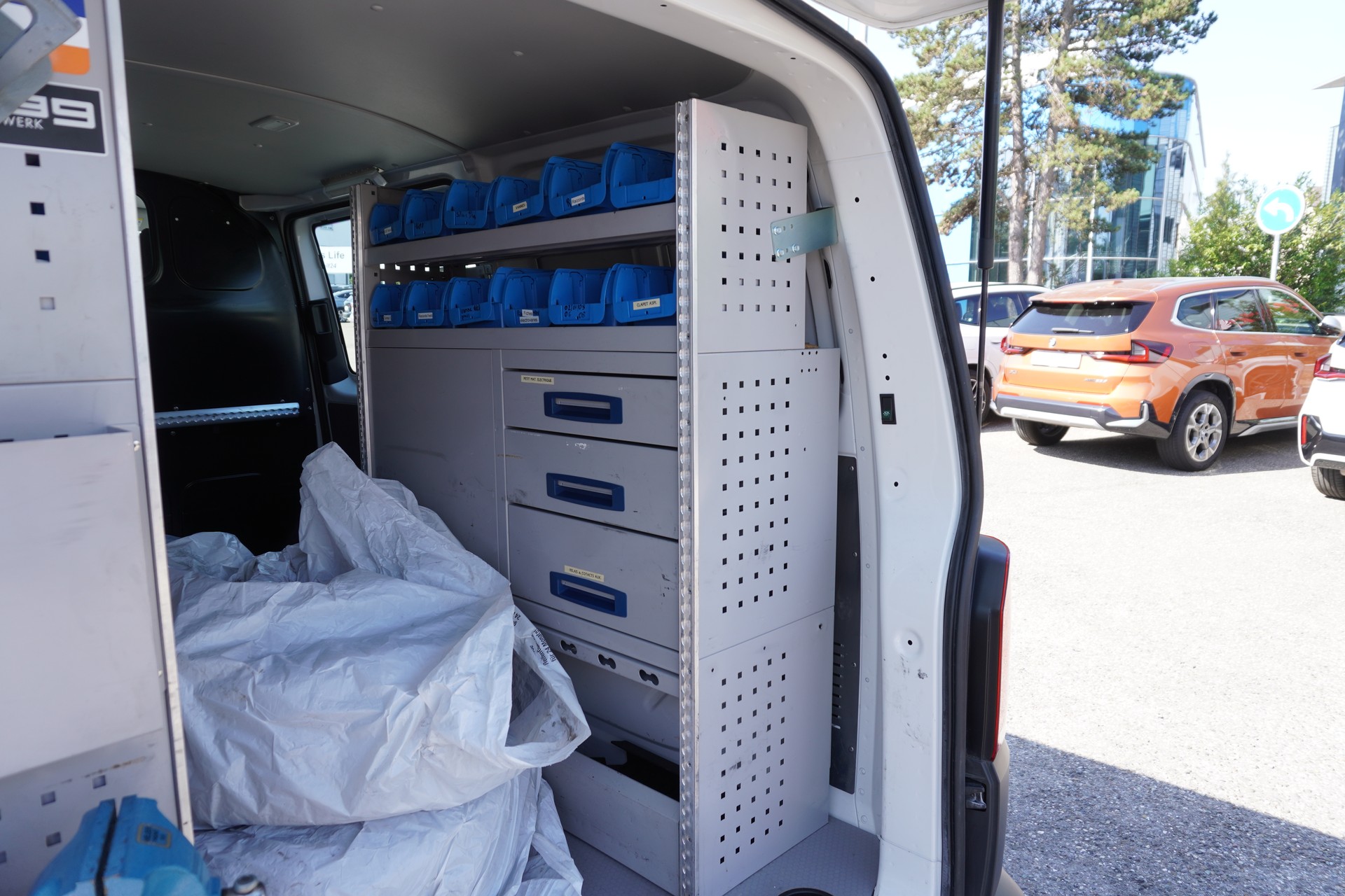 VW T6.1 2.0 TDI EINBAU-SCHRÄNKE!!!-image-13