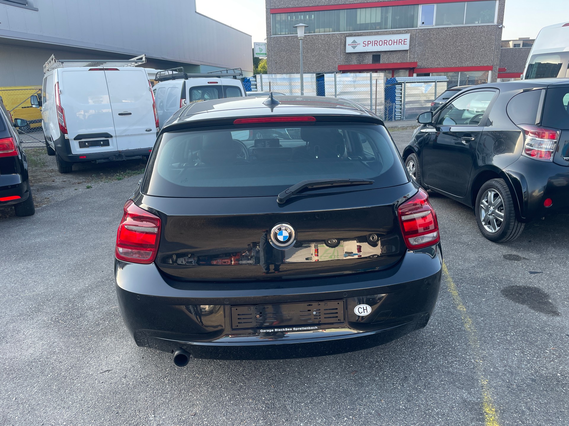 BMW 116i Sport Line Steptronic-image-5